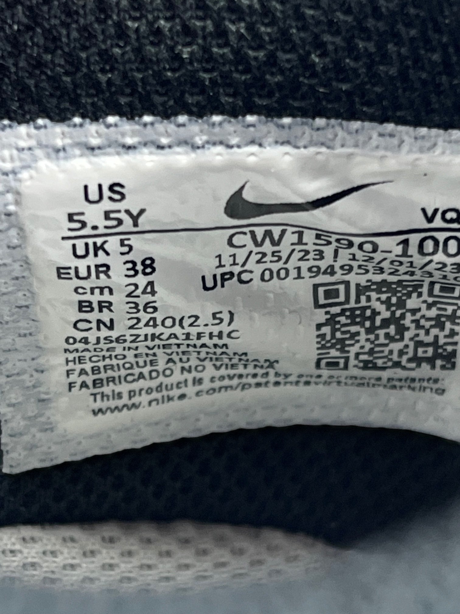 Nike Dunk Low Panda — buty sportowe damskie w bardzo dobrym stanie rozmiar 38, opcjonalne zdjęcie 1