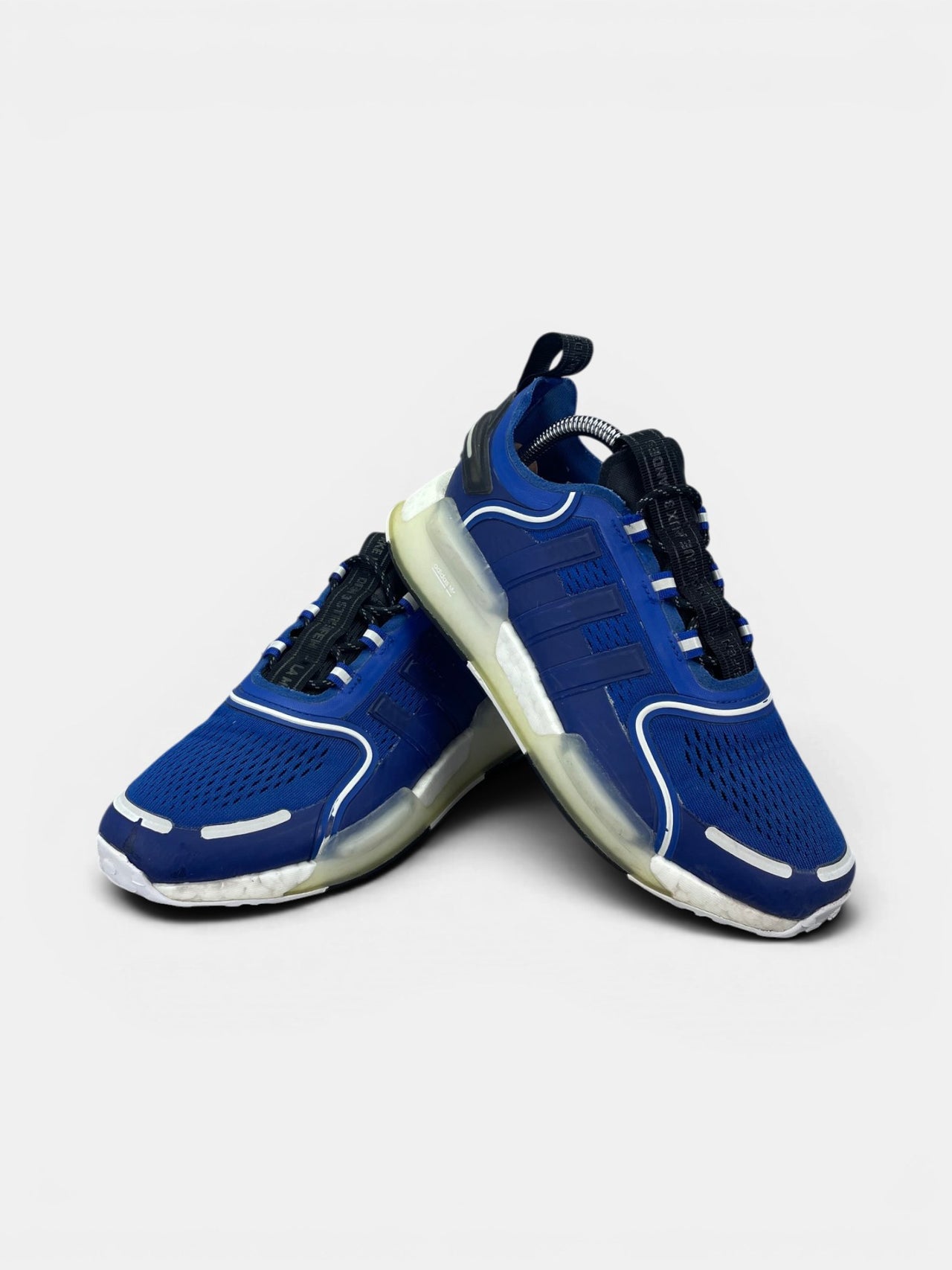 Adidas NMD V3 Royal Blue — buty sportowe damskie w bardzo dobrym stanie rozmiar 38, boczny profil