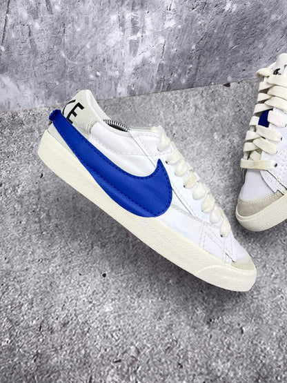 Nike Blazer Low '77 Jumbo White Old Royal - buty sportowe, zewnętrzny panel prawego buta