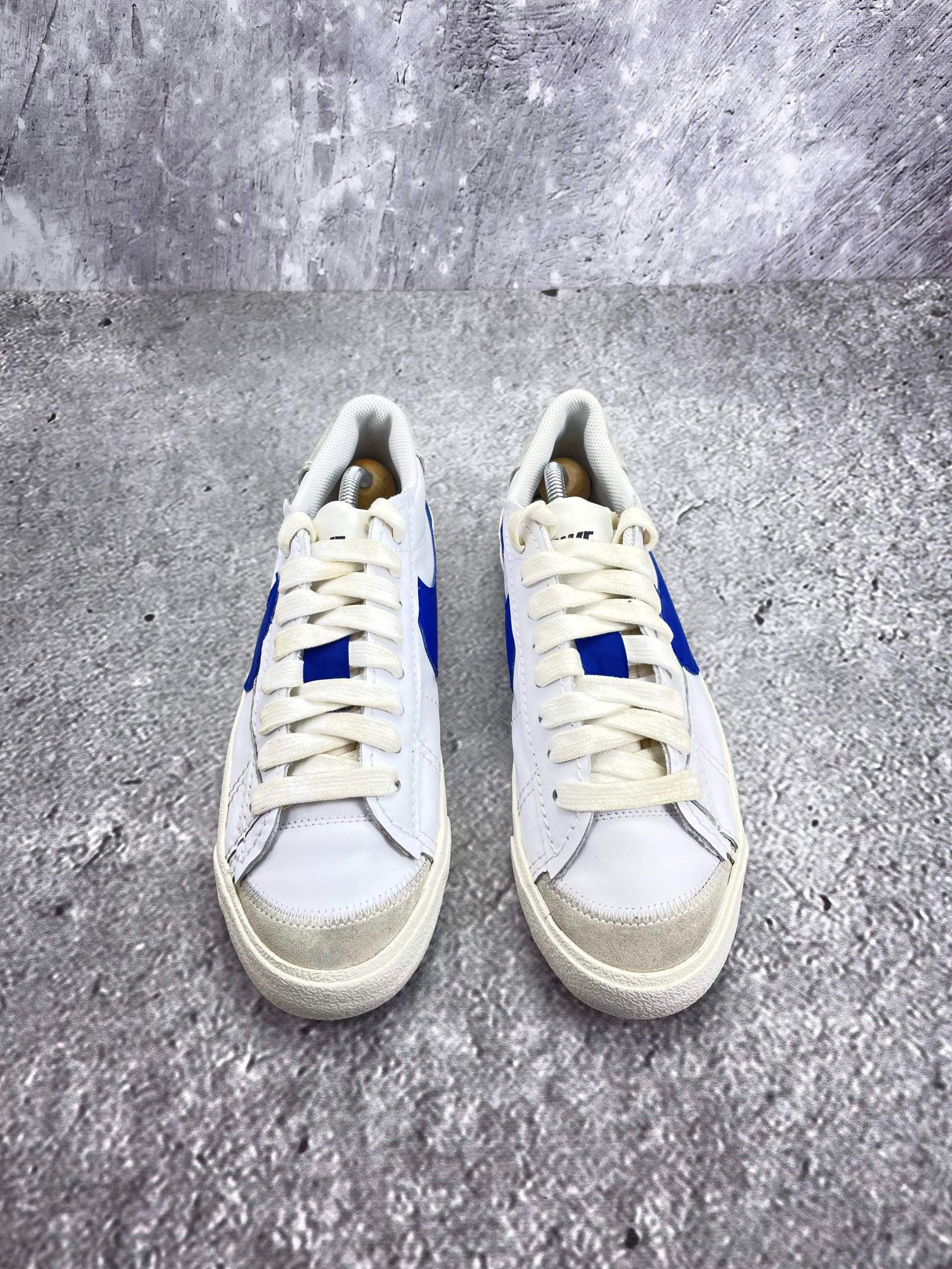Nike Blazer Low '77 Jumbo White Old Royal - buty sportowe, widok z góry
