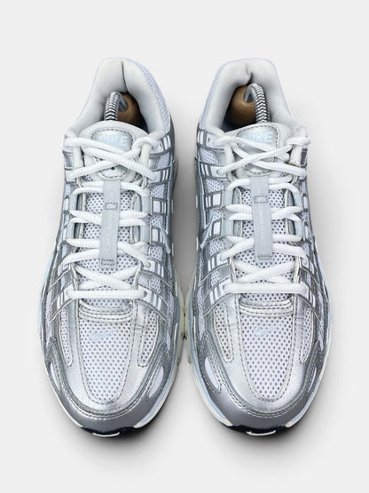Nike P-6000 — buty sportowe damskie w bardzo dobrym stanie rozmiar 38.5, widok z góry