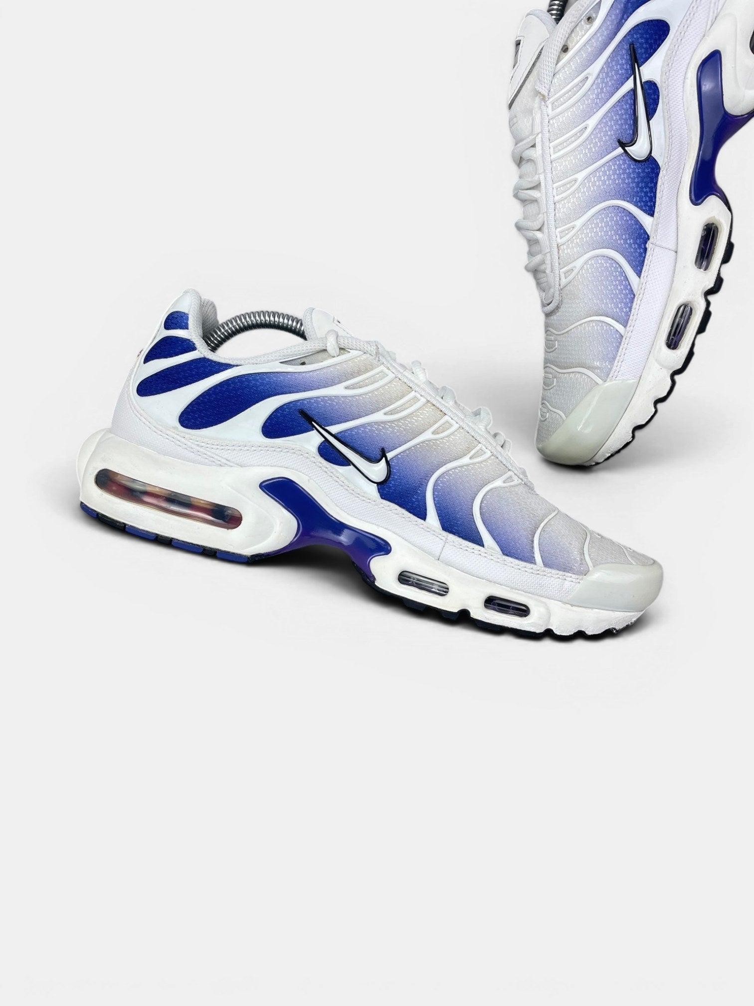 Nike Air Max Plus White Wild Grape — buty sportowe męskie w bardzo dobrym stanie rozmiar 43, wewnętrzny panel lewego buta