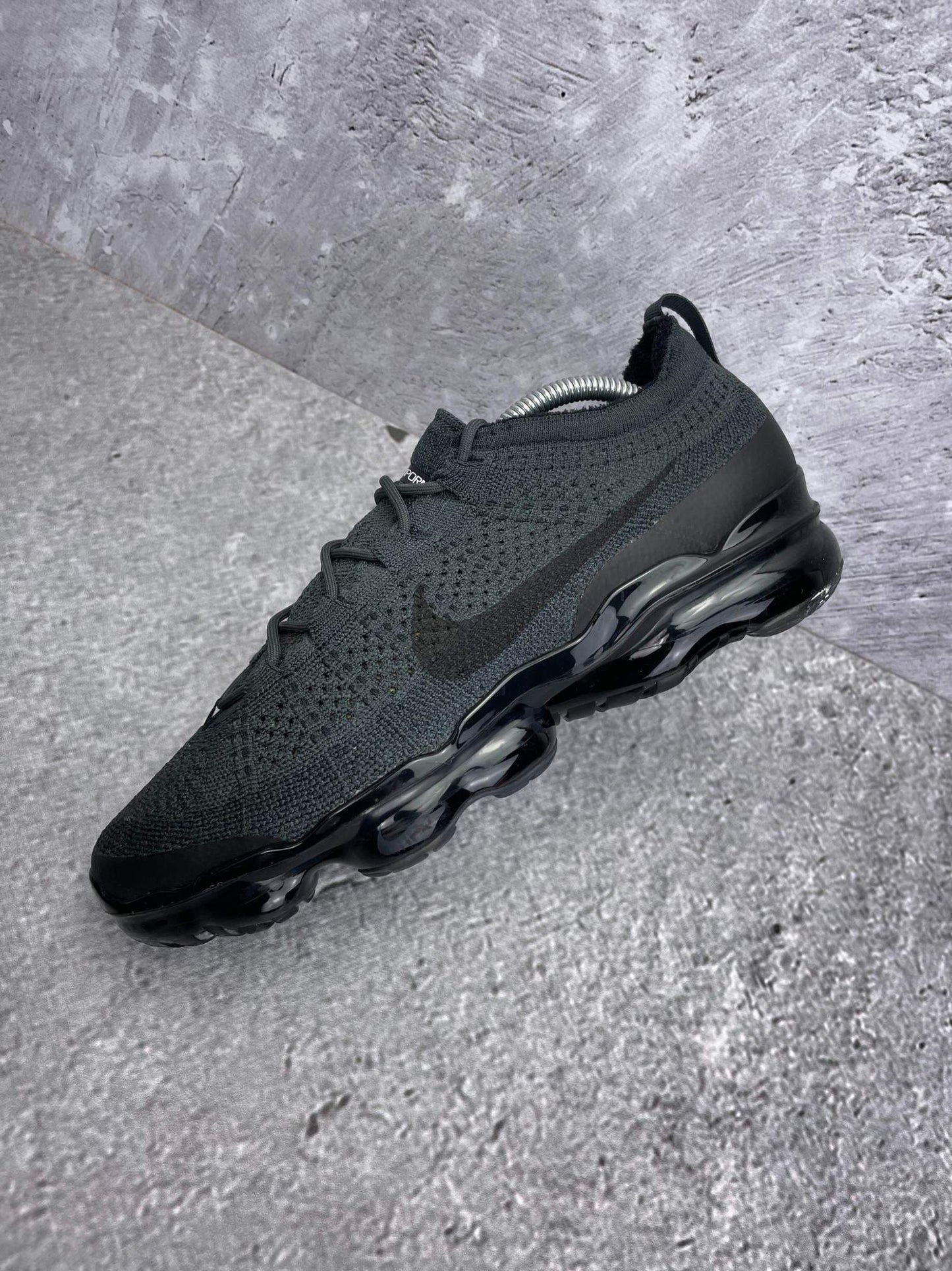 Nike Air VaporMax 2023 Flyknit Anthracite Black - buty sportowe, zewnętrzny panel lewego buta