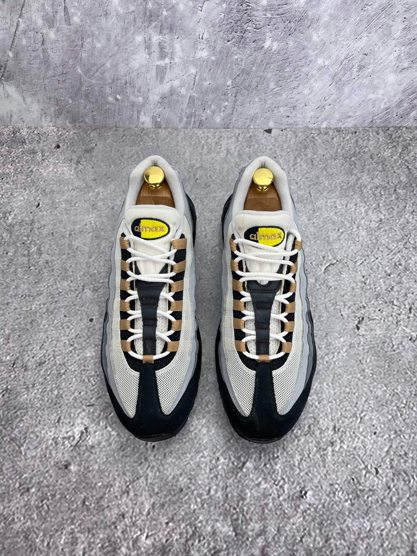 Nike Air Max 95 Icons — buty sportowe męskie w bardzo dobrym stanie rozmiar 45, widok z góry