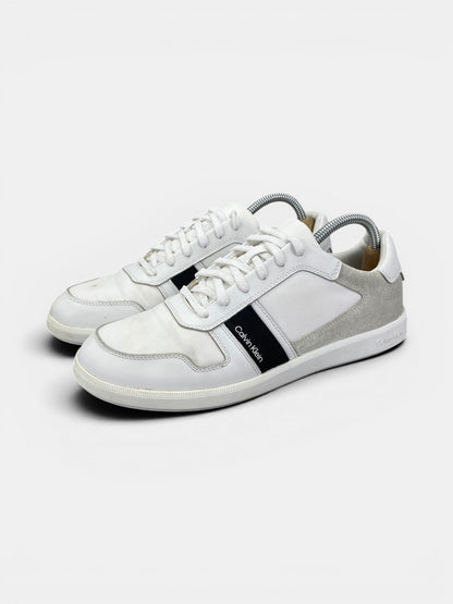 Calvin Klein Sneakers — buty sportowe męskie w bardzo dobrym stanie rozmiar 41, widok z boku