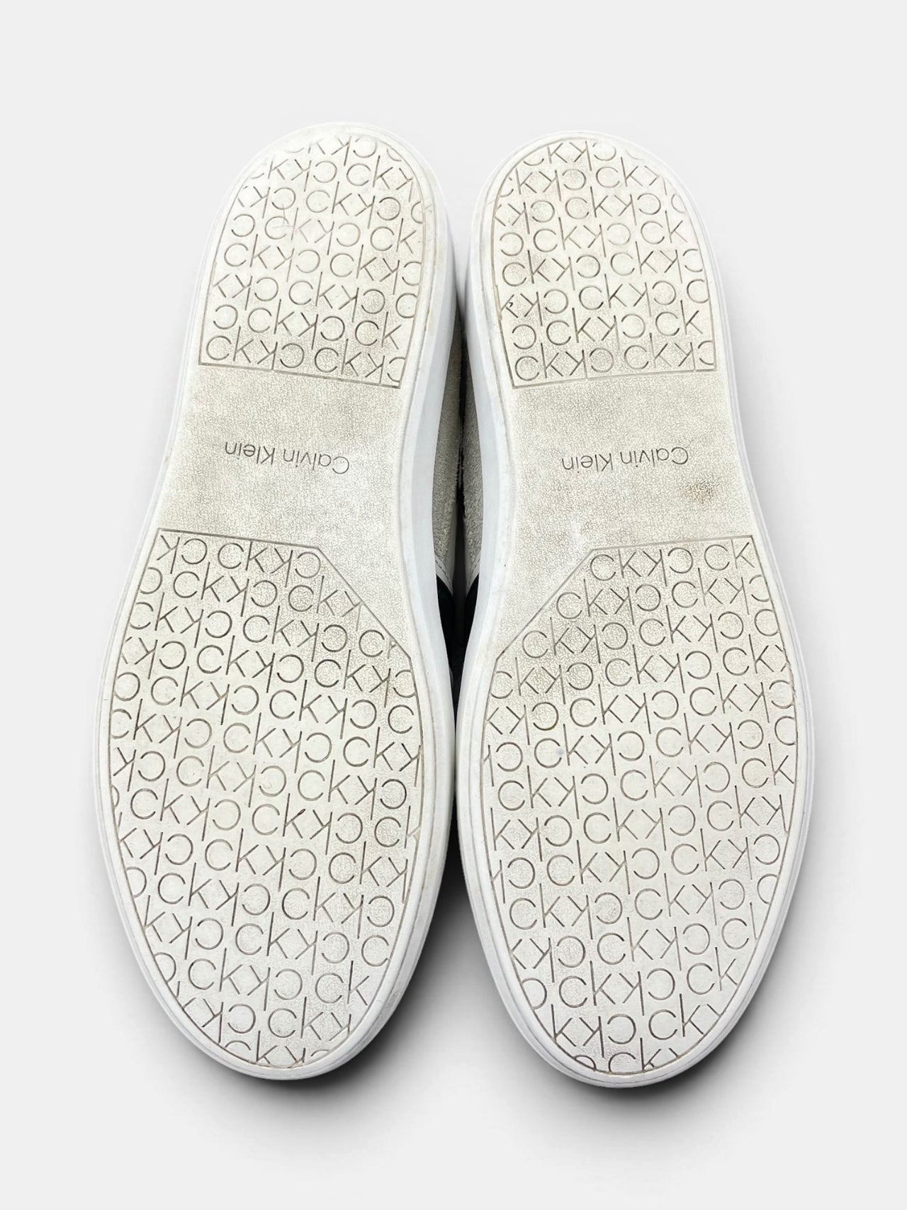 Calvin Klein Sneakers — buty sportowe męskie w bardzo dobrym stanie rozmiar 41, podeszwa
