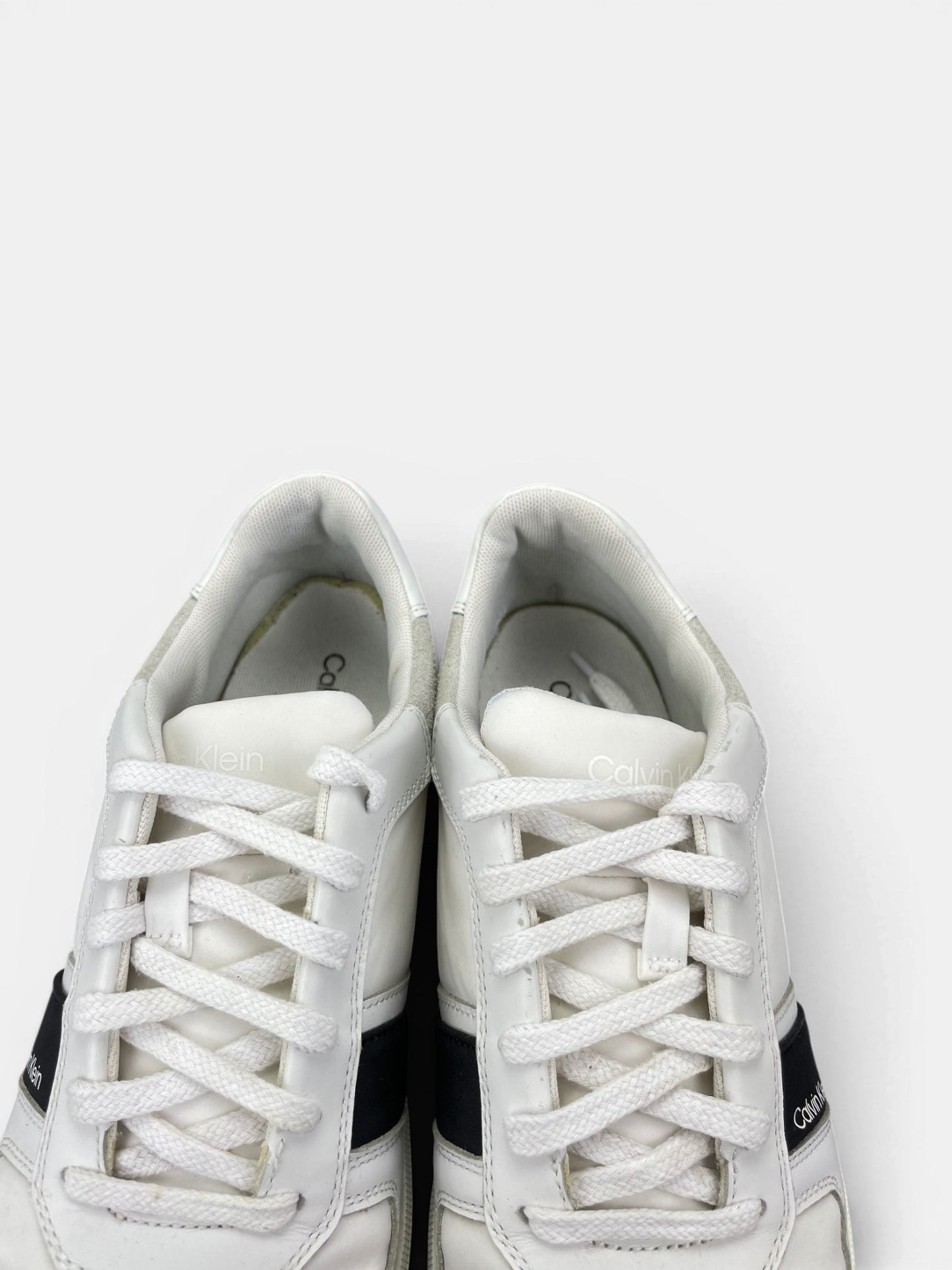 Calvin Klein Sneakers — buty sportowe męskie w bardzo dobrym stanie rozmiar 41, zapiętki butów