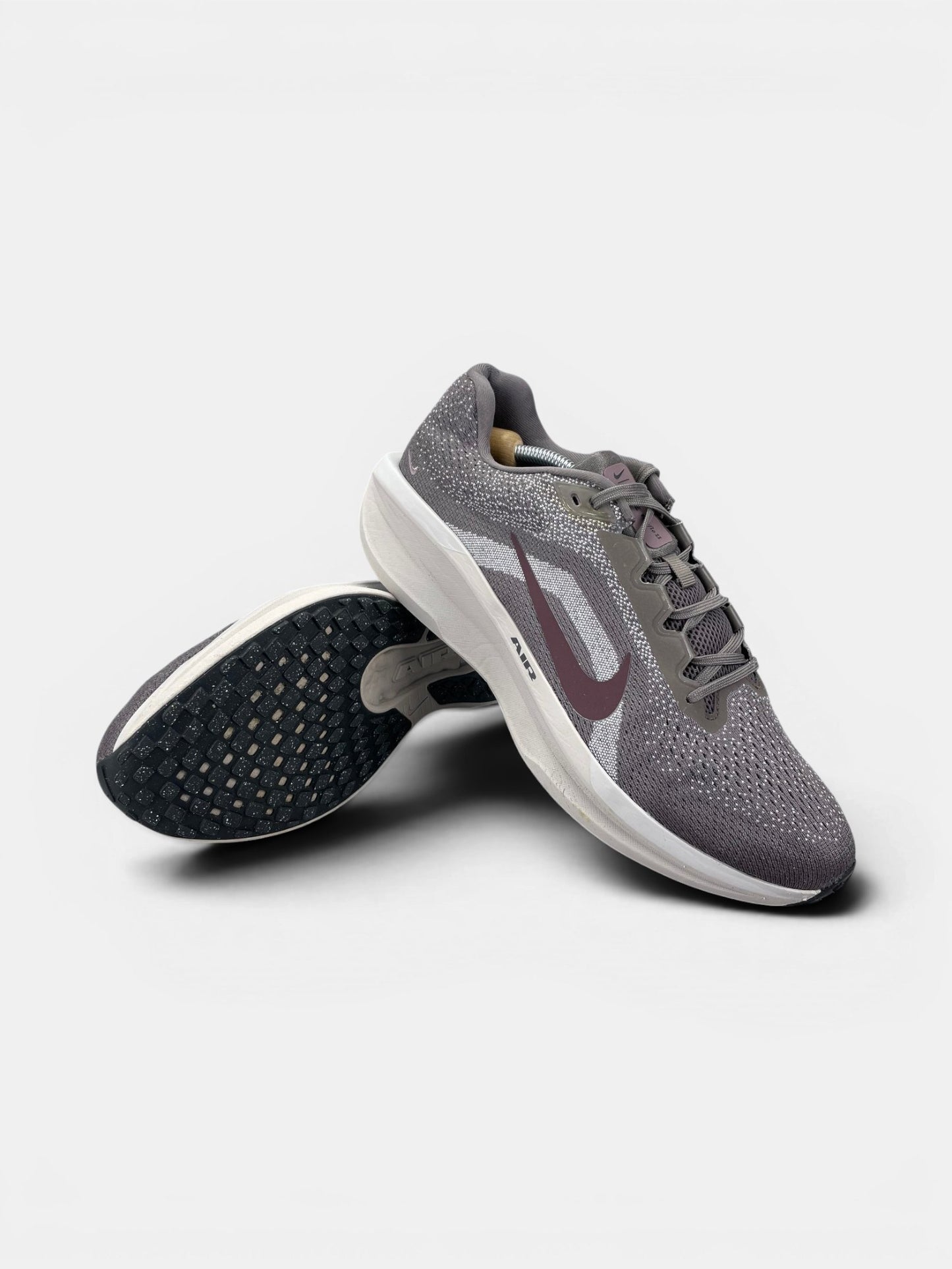 Nike Air Winflo 11 Cave Stone / Burgundy Crush — buty sportowe męskie w bardzo dobrym stanie rozmiar 47, boczny profil