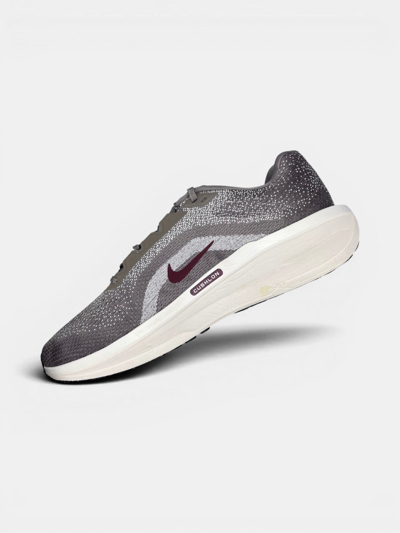 Nike Air Winflo 11 Cave Stone / Burgundy Crush — buty sportowe męskie w bardzo dobrym stanie rozmiar 47, wewnętrzny panel prawego buta