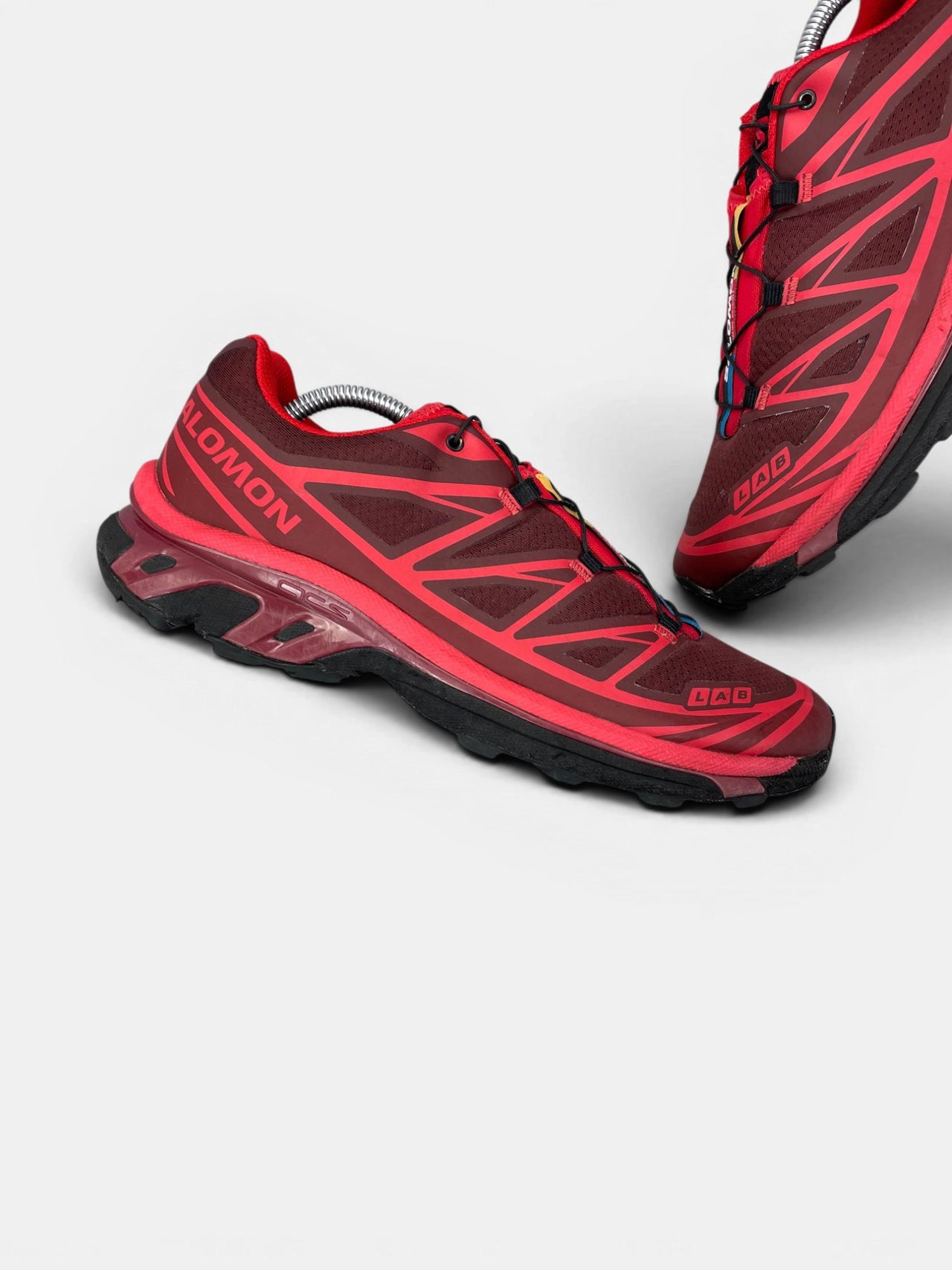 Salomon XT-6 — buty sportowe męskie w bardzo dobrym stanie rozmiar 44, zewnętrzny panel lewego buta