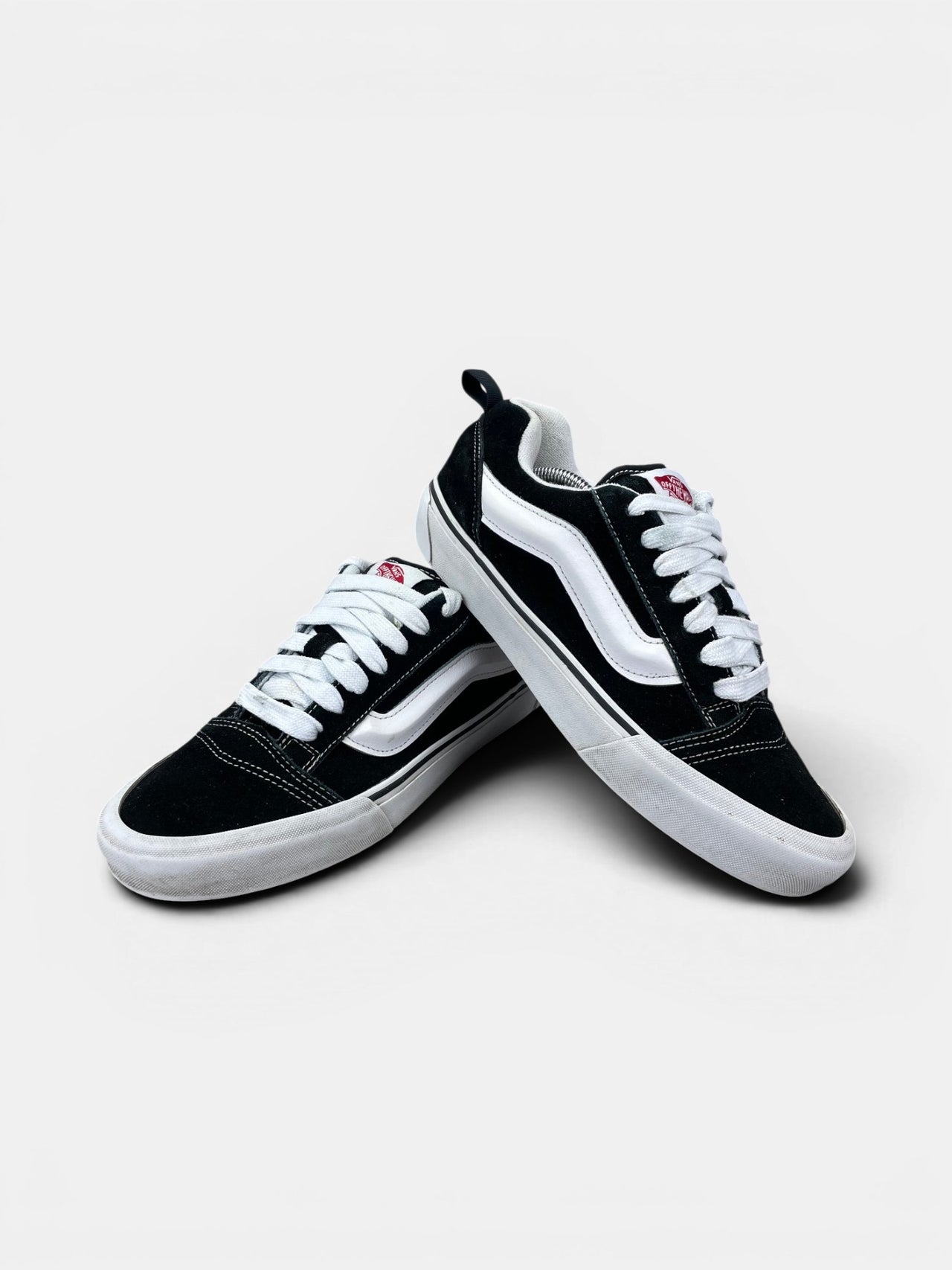 Vans Old Skool — buty sportowe męskie w bardzo dobrym stanie rozmiar 42, boczny profil