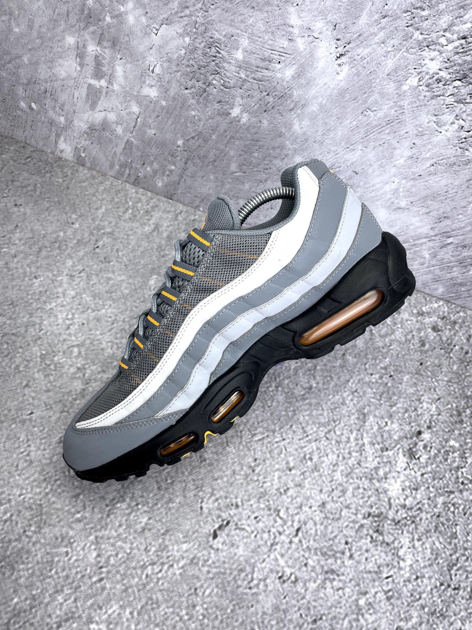 Nike Air Max 95 Cool Grey Sundial — buty sportowe męskie w bardzo dobrym stanie rozmiar 44, wewnętrzny panel prawego buta