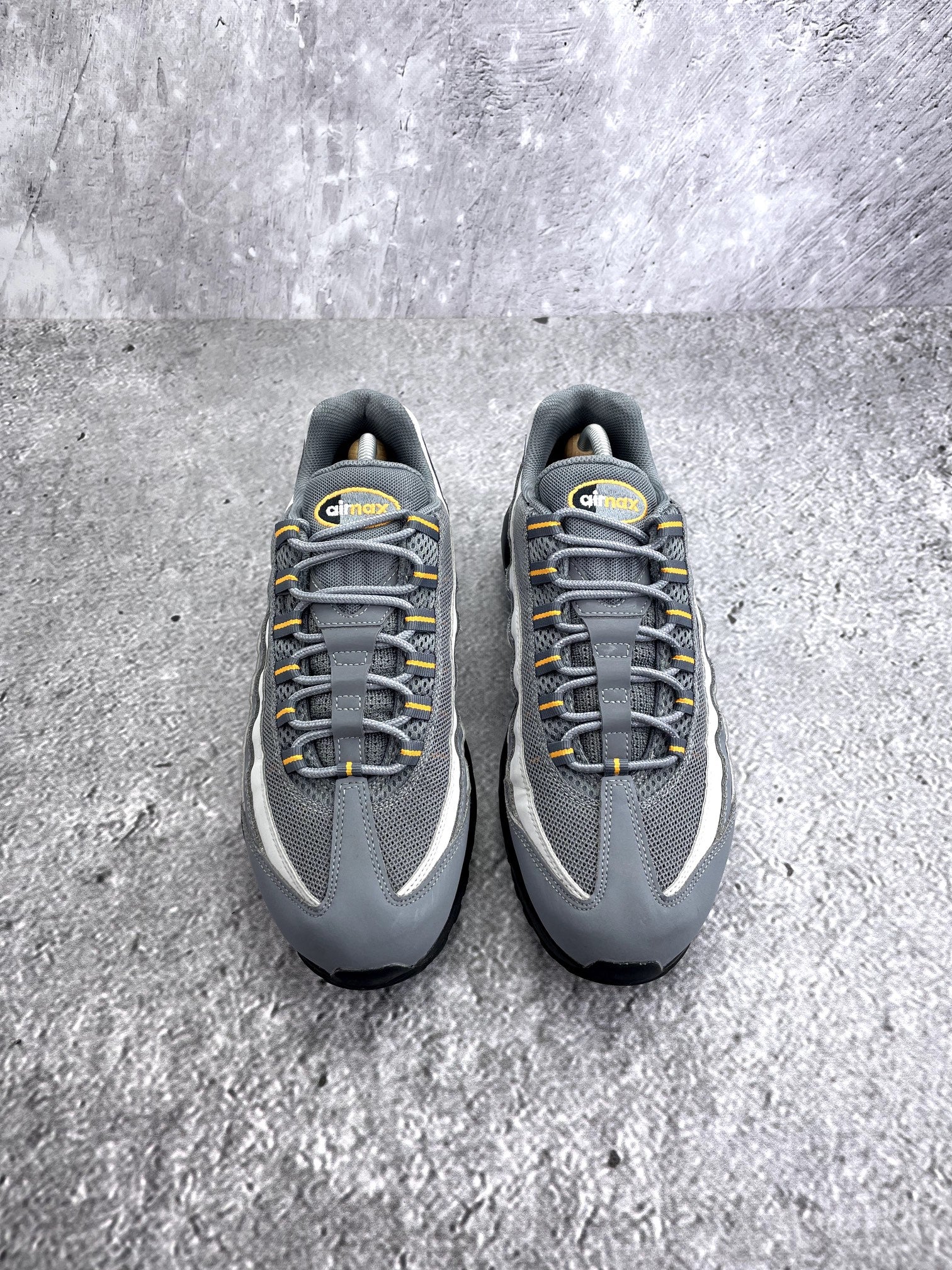 Nike Air Max 95 Cool Grey Sundial — buty sportowe męskie w bardzo dobrym stanie rozmiar 44, widok z góry