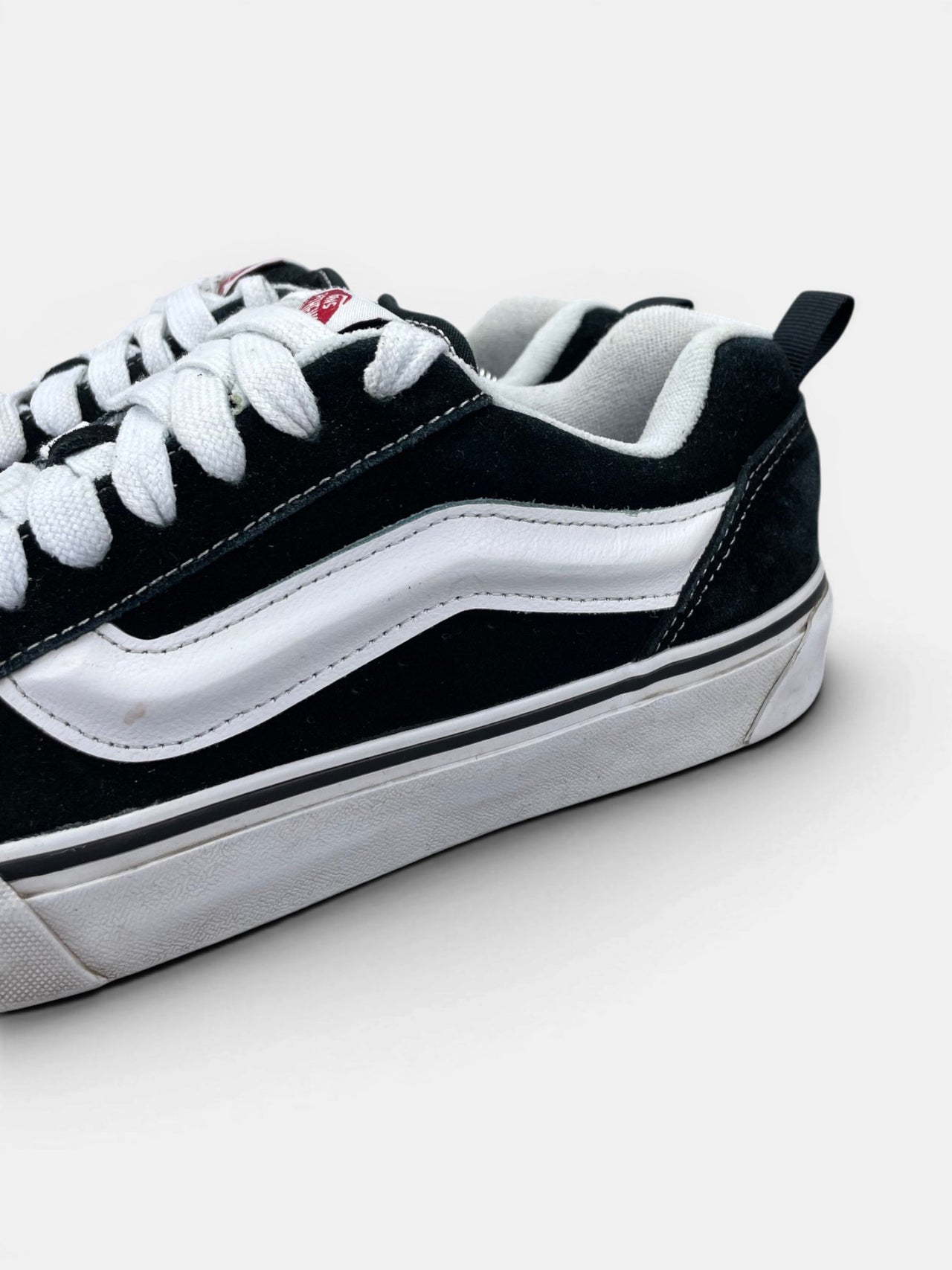 Vans Old Skool — buty sportowe męskie w bardzo dobrym stanie rozmiar 42, opcjonalne zdjęcie 1