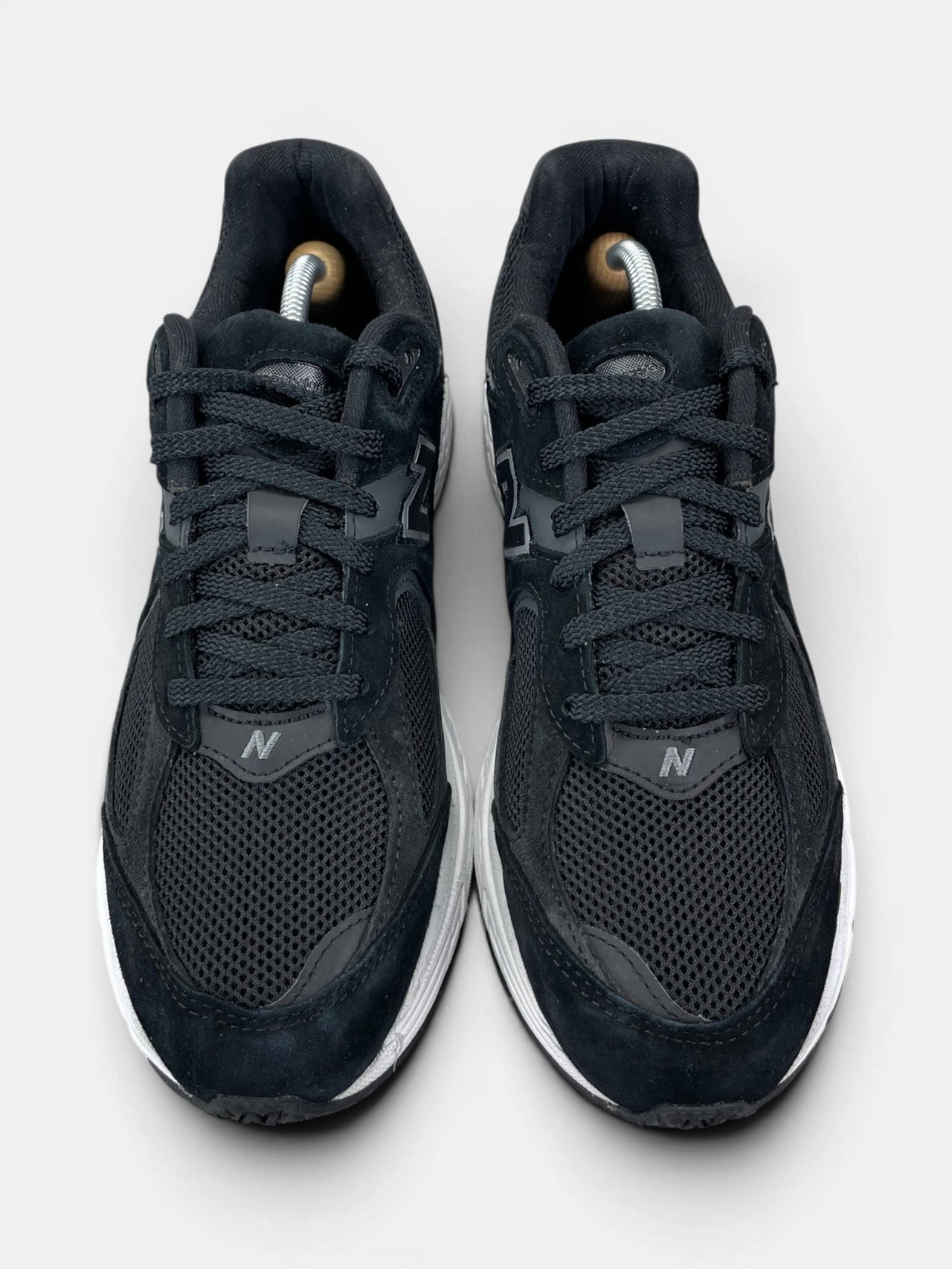 New Balance 2002R — buty sportowe męskie w bardzo dobrym stanie rozmiar 45, widok z góry