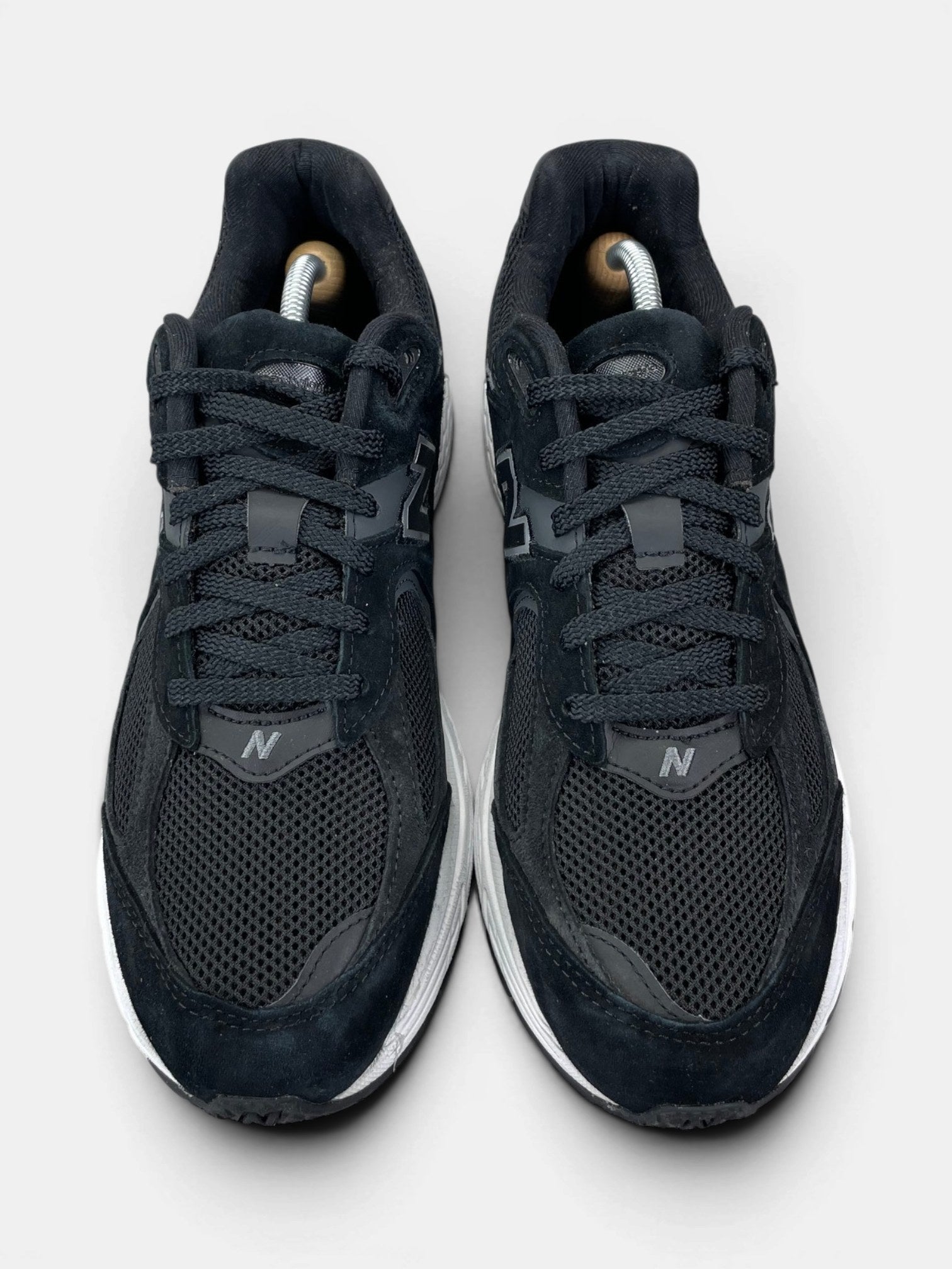 New Balance 2002R — buty sportowe męskie w bardzo dobrym stanie rozmiar 45, widok z góry