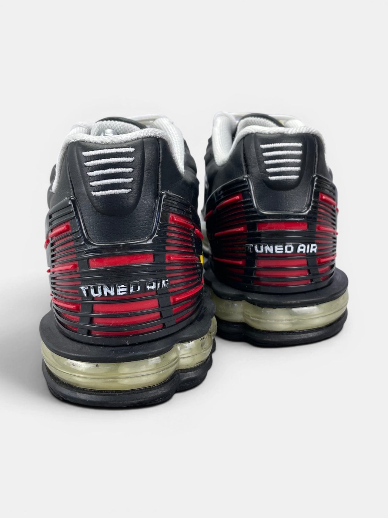 Nike Air Max Plus 3 Black Red — buty sportowe męskie w bardzo dobrym stanie rozmiar 44, widok z tyłu