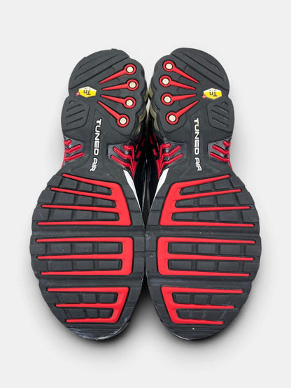 Nike Air Max Plus 3 Black Red — buty sportowe męskie w bardzo dobrym stanie rozmiar 44, podeszwa