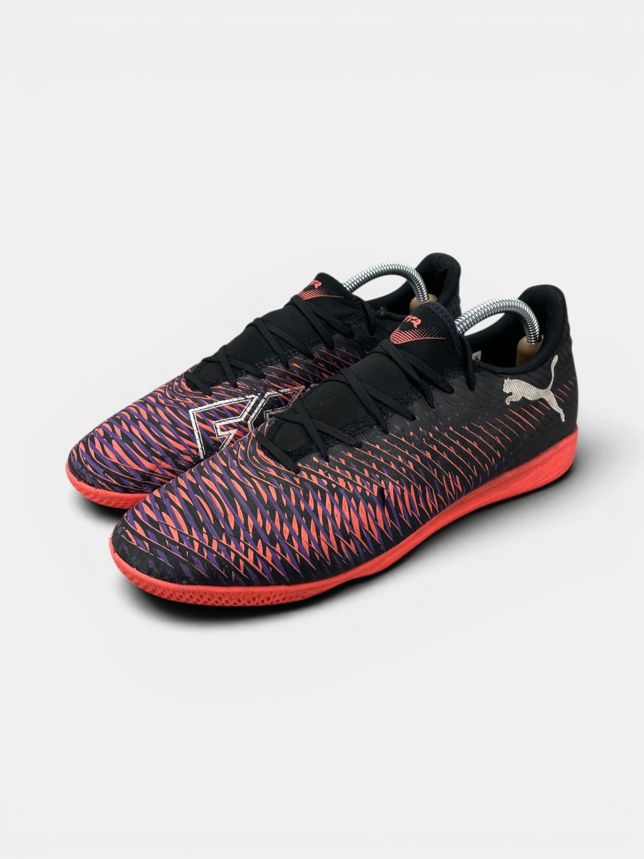 Puma Future 8 Play It Unlimited Pack — buty sportowe męskie w bardzo dobrym stanie rozmiar 43, widok z boku