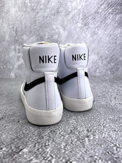 Nike Blazer Mid '77 White Black - buty sportowe, widok z tyłu