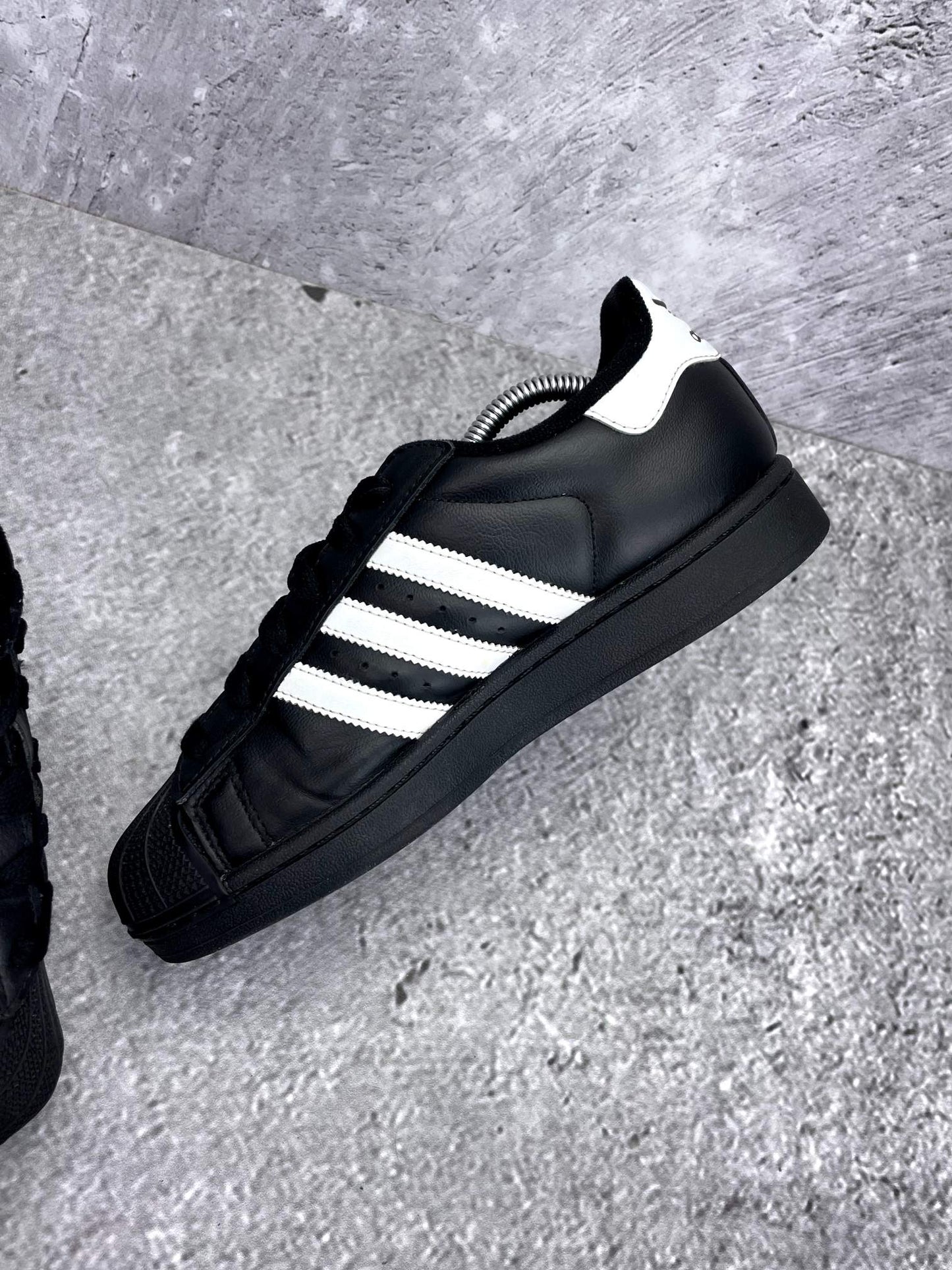 adidas Superstar II JH9977 - buty sportowe, wewnętrzny panel prawego buta