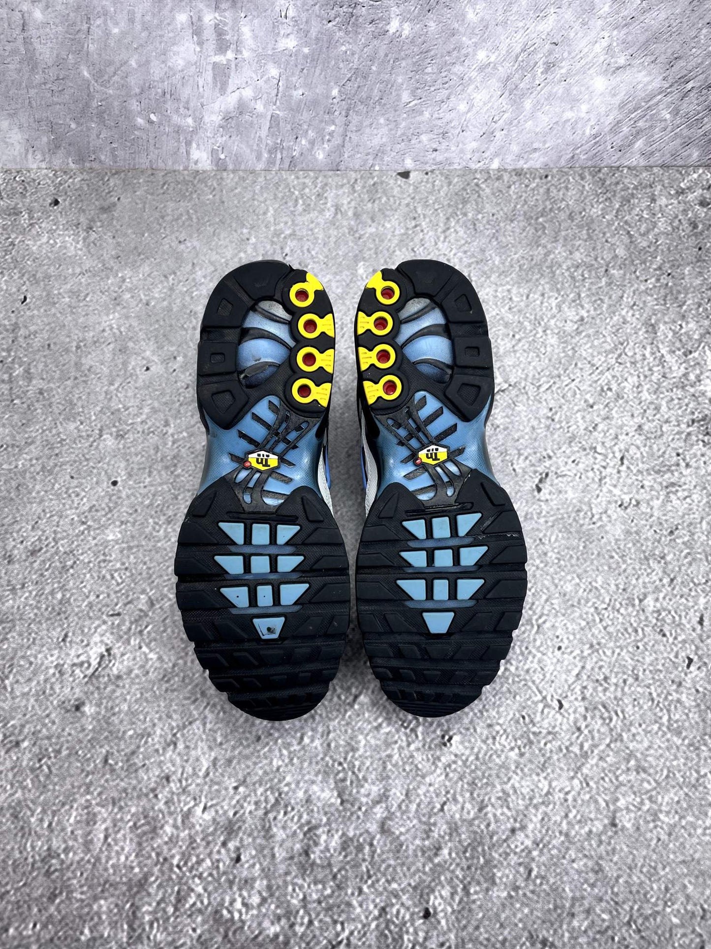 Nike Air Max Plus Pure Platinum University Blue - buty sportowe, podeszwa