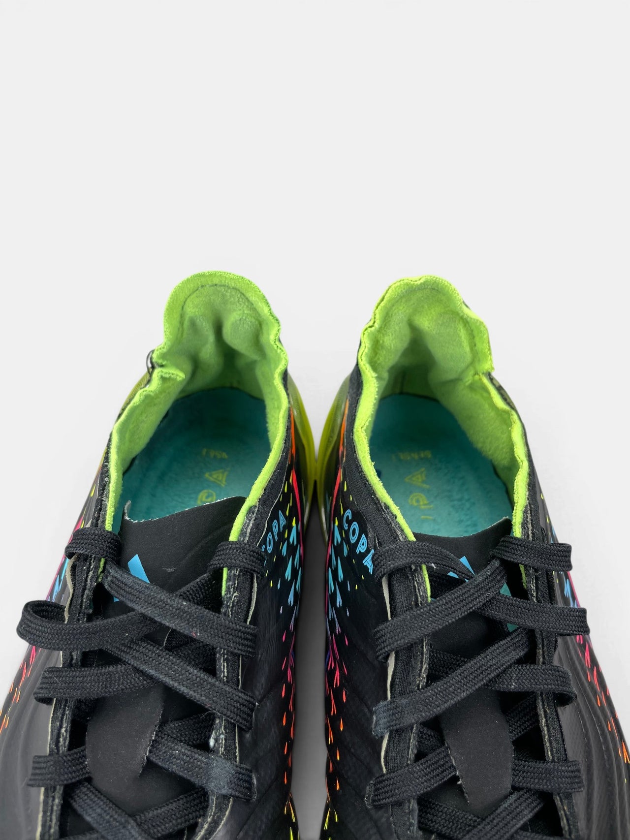 Adidas Copa Sense.1 FG Al Rihla Pack - Black — buty sportowe męskie w bardzo dobrym stanie rozmiar 40 2/3, wewnętrzny panel lewego buta