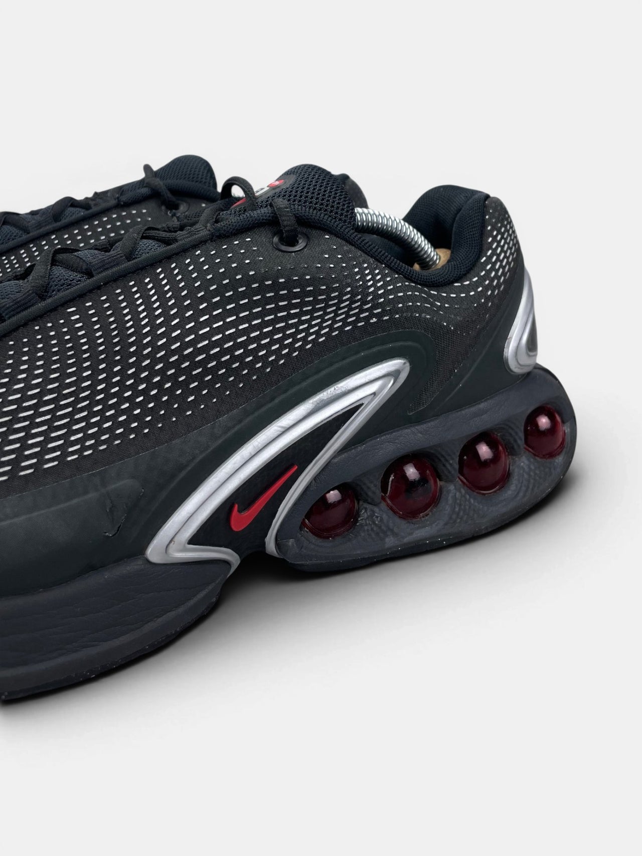 Nike Air Max Dn — buty sportowe męskie w bardzo dobrym stanie rozmiar 45, opcjonalne zdjęcie 1