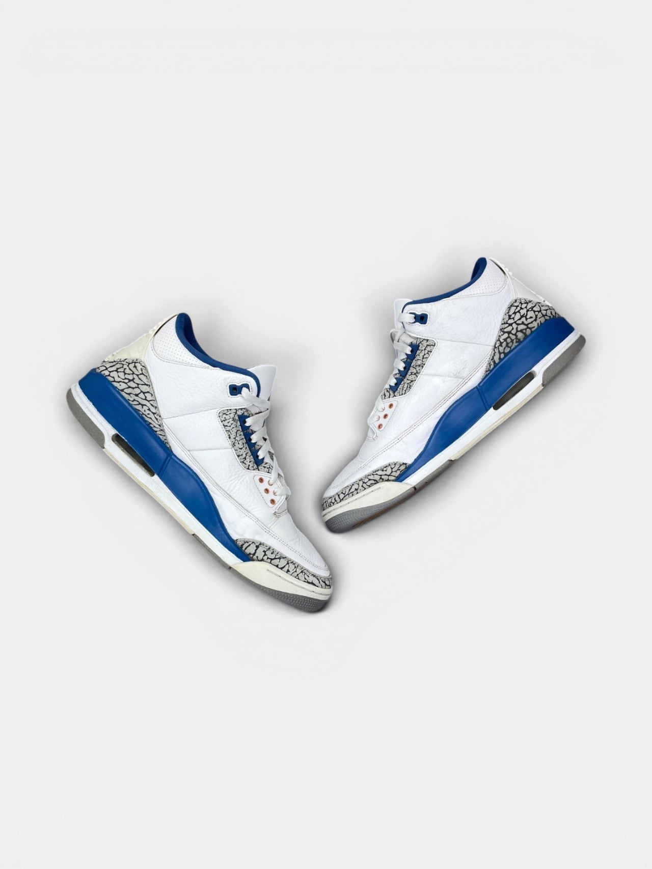 Nike Air Jordan 3 Wizards — buty sportowe męskie w bardzo dobrym stanie rozmiar 46, zewnętrzny panel prawego buta