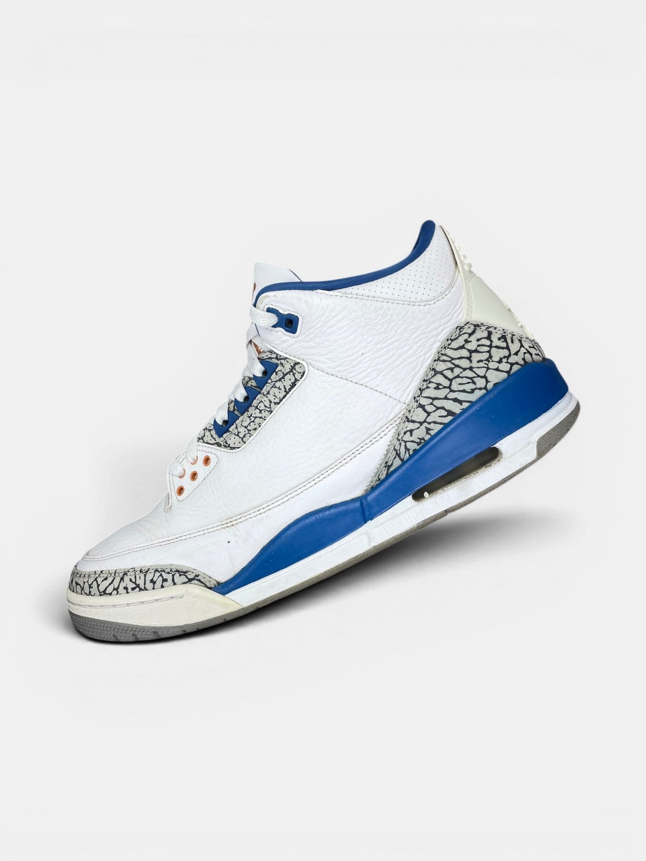 Nike Air Jordan 3 Wizards — buty sportowe męskie w bardzo dobrym stanie rozmiar 46, widok z góry na wewnętrzną stronę butów