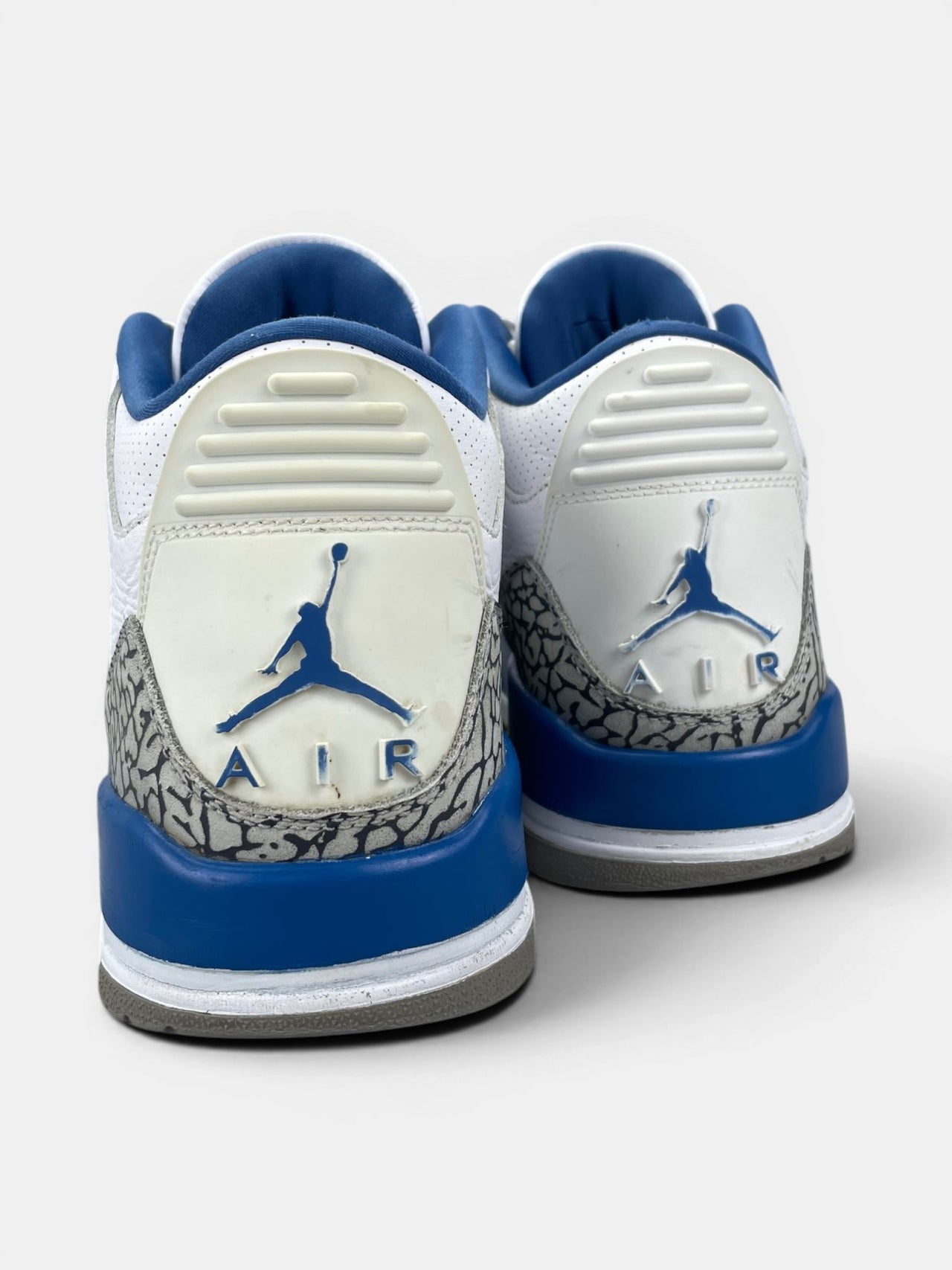 Nike Air Jordan 3 Wizards — buty sportowe męskie w bardzo dobrym stanie rozmiar 46, widok z tyłu