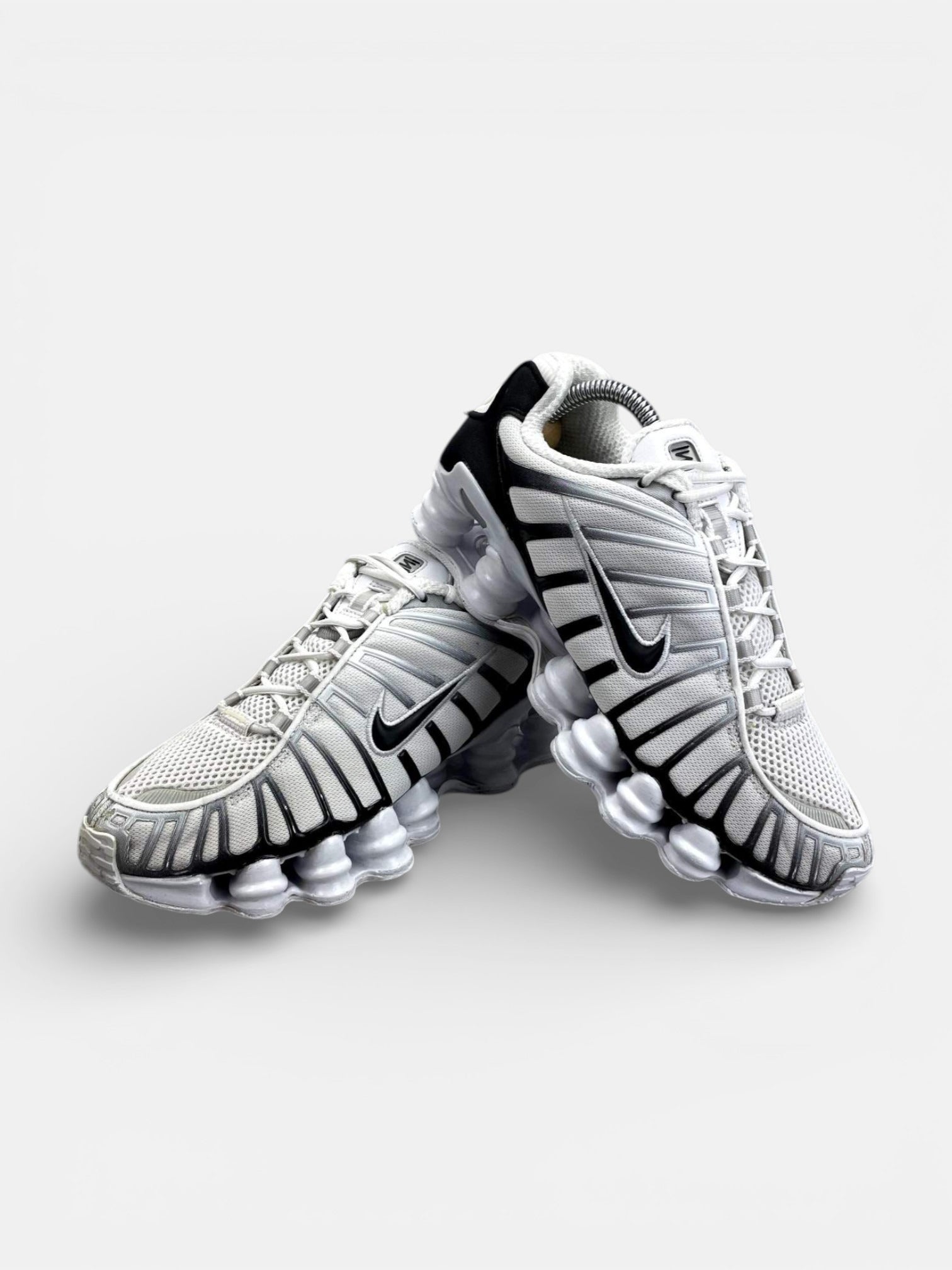 Nike Air VaporMax Plus — buty sportowe damskie w bardzo dobrym stanie rozmiar 37.5, boczny profil