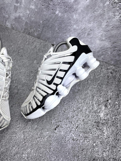 Nike Air VaporMax Plus — buty sportowe damskie w bardzo dobrym stanie rozmiar 37.5, wewnętrzny panel prawego buta