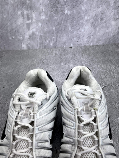Nike Air VaporMax Plus — buty sportowe damskie w bardzo dobrym stanie rozmiar 37.5, zapiętki butów