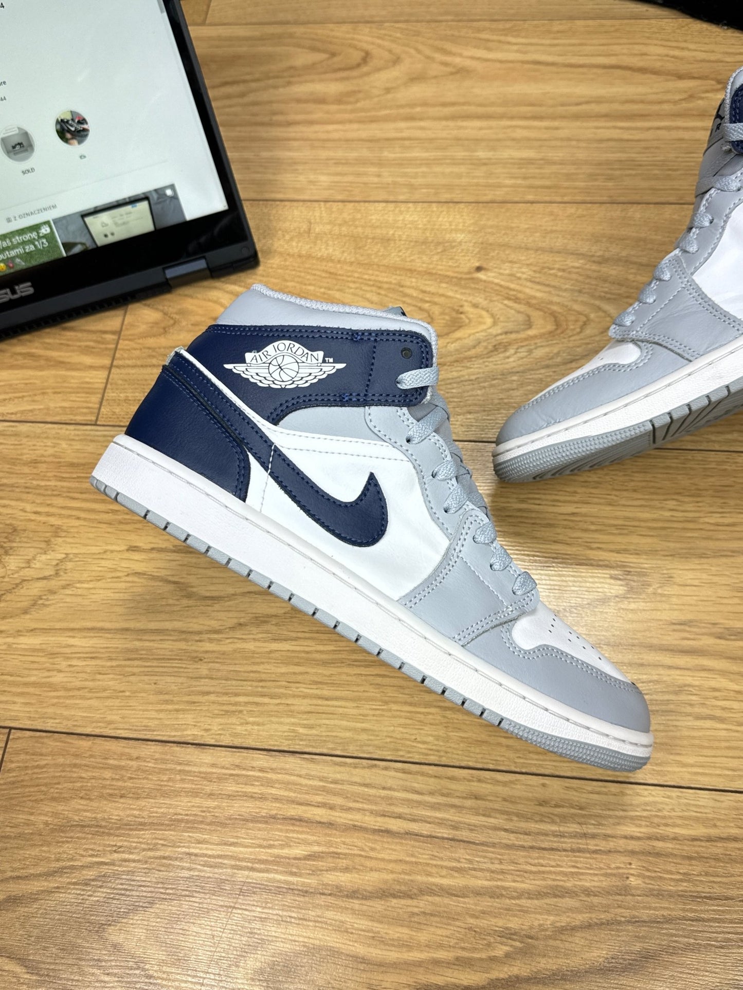 Nike Air Jordan 1 Mid (43)