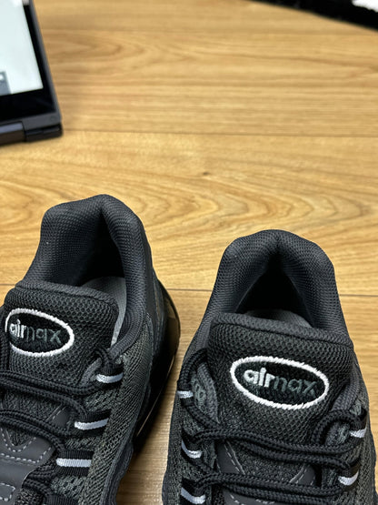 Nike Air Max 95 (42.5)