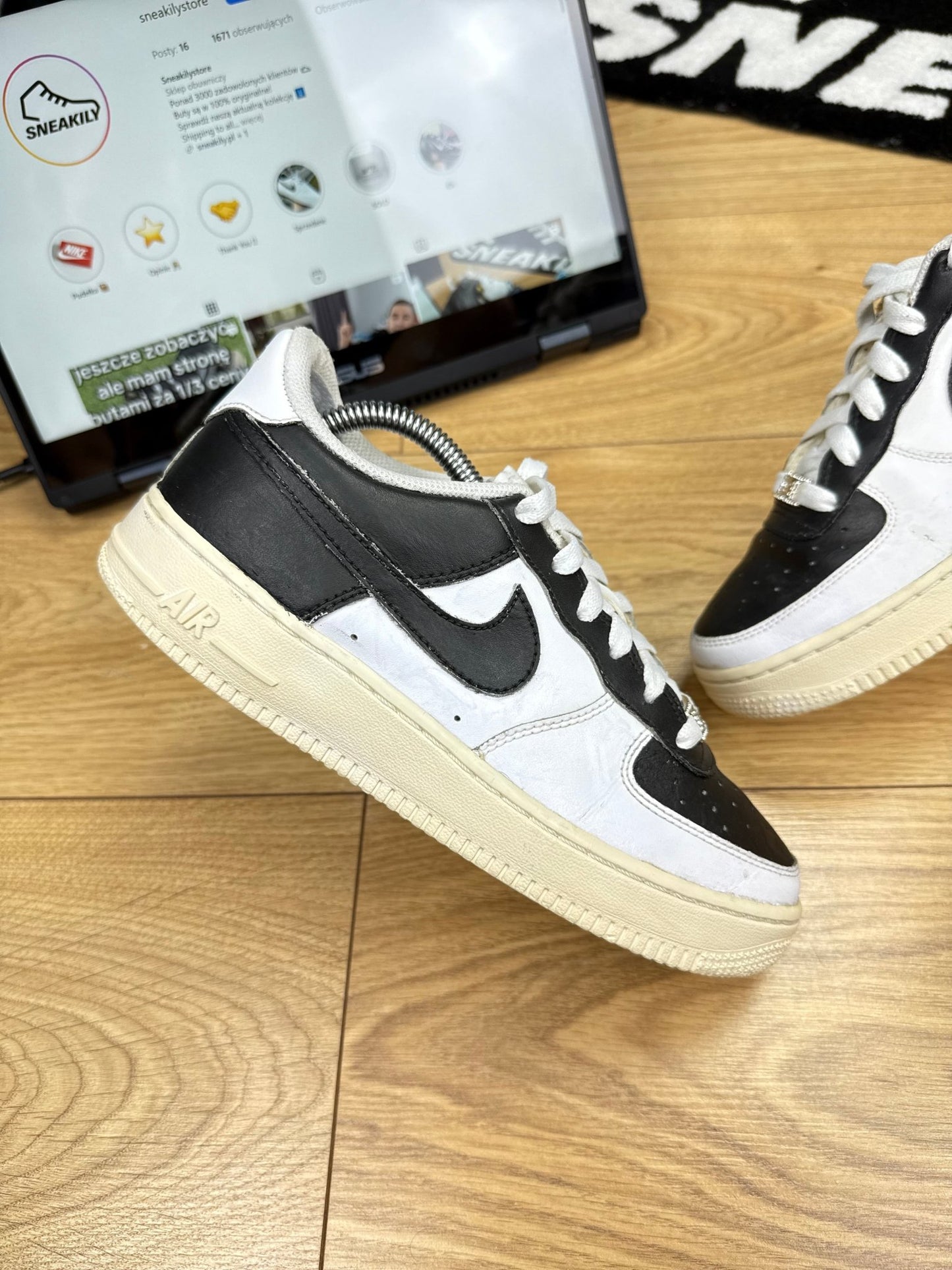 Nike Air Force 1 Low (37.5)