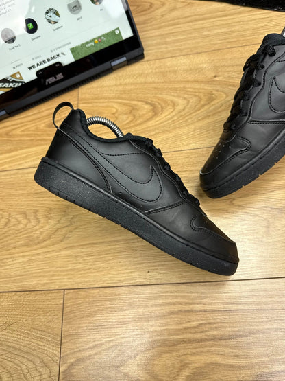 Nike Court Borough (36.5)