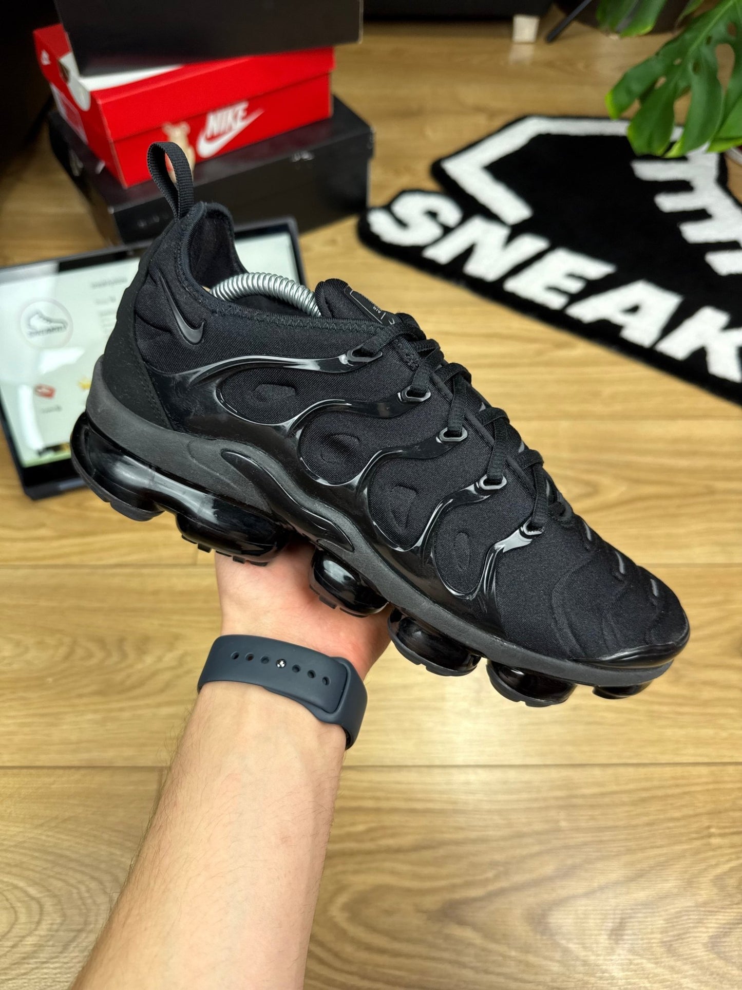 Nike Air Vapormax Plus (44)