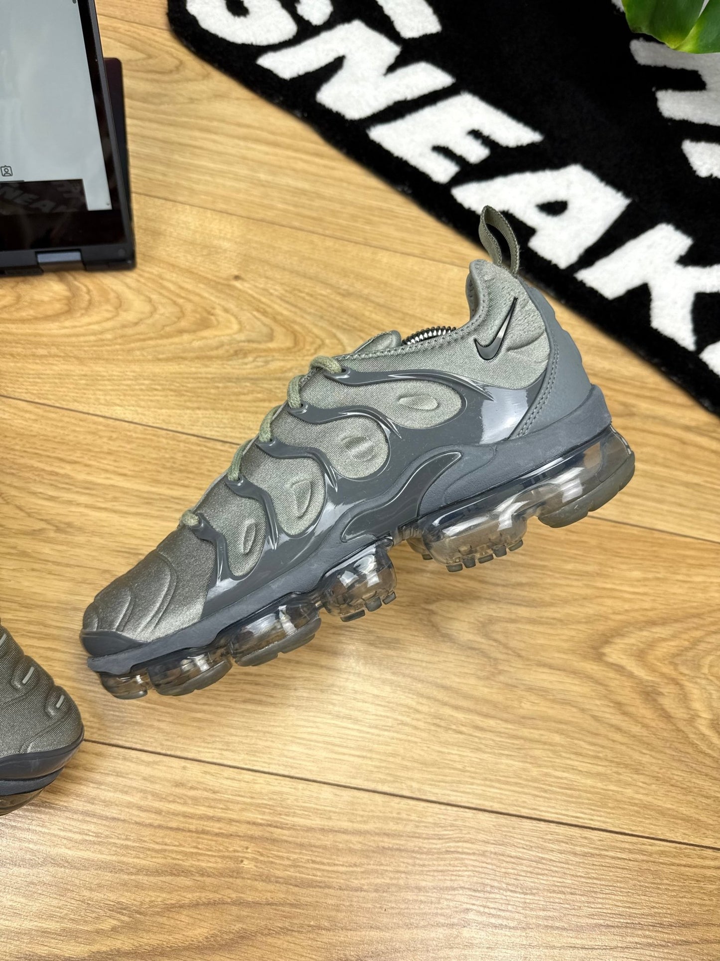 Nike Air Vapormax Plus (43)