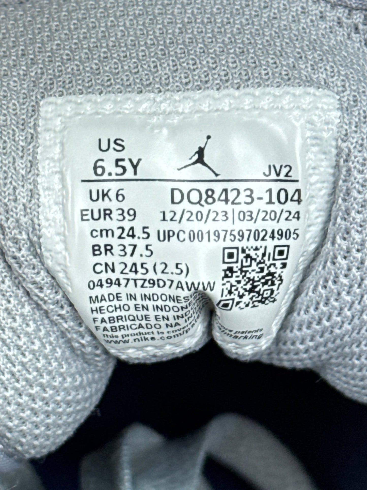 Nike Air Jordan 1 Mid (39)