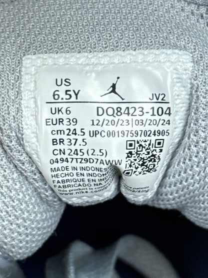 Nike Air Jordan 1 Mid (39)