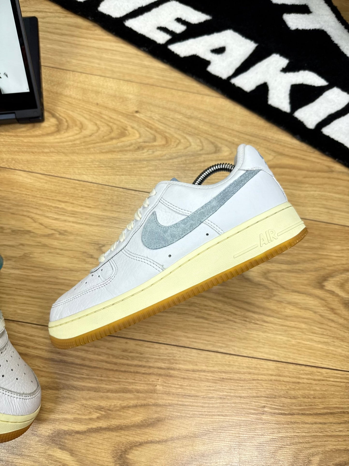 Nike Air Force 1 Low (40)