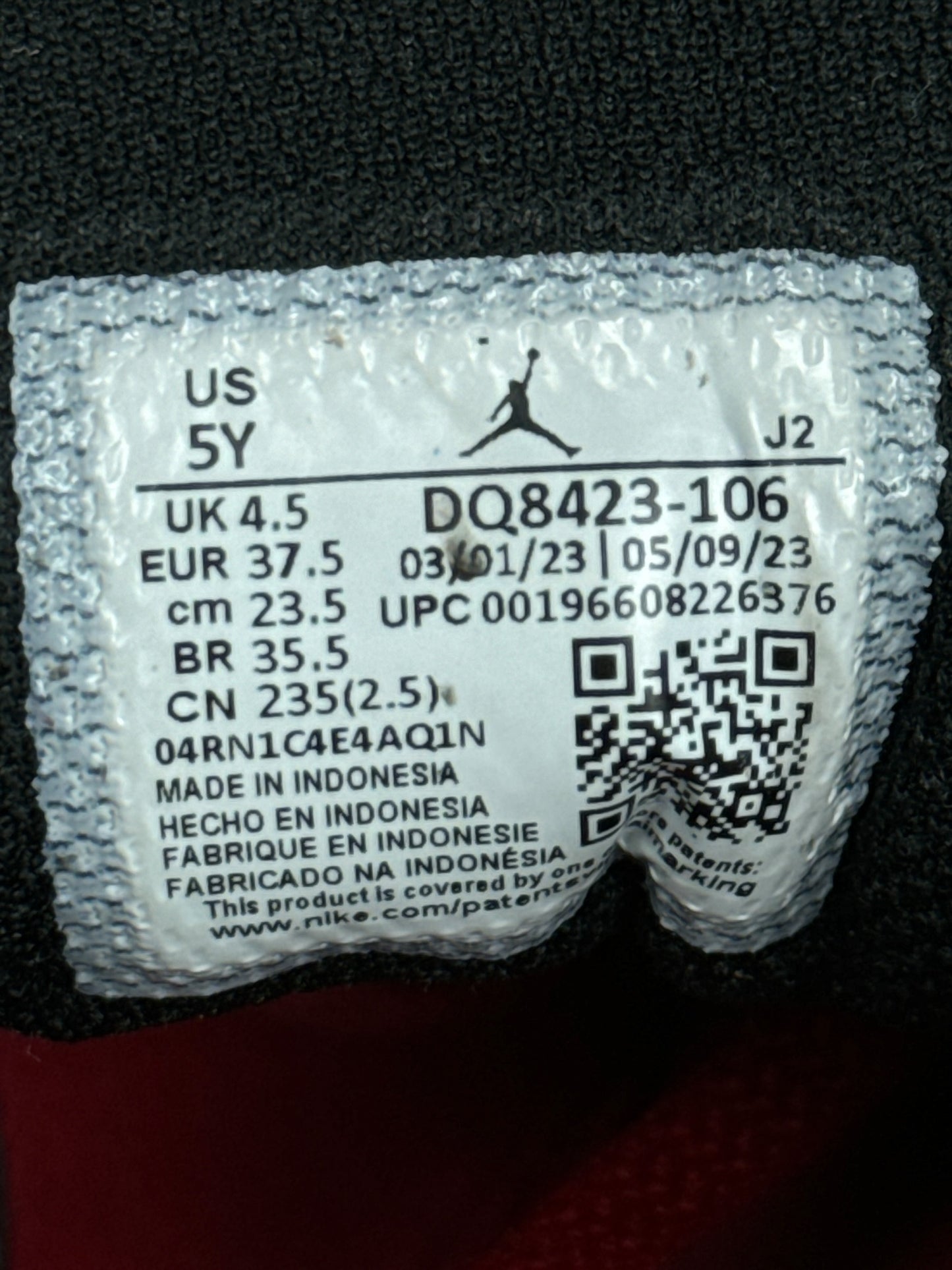 Nike Air Jordan 1 Mid (37.5)