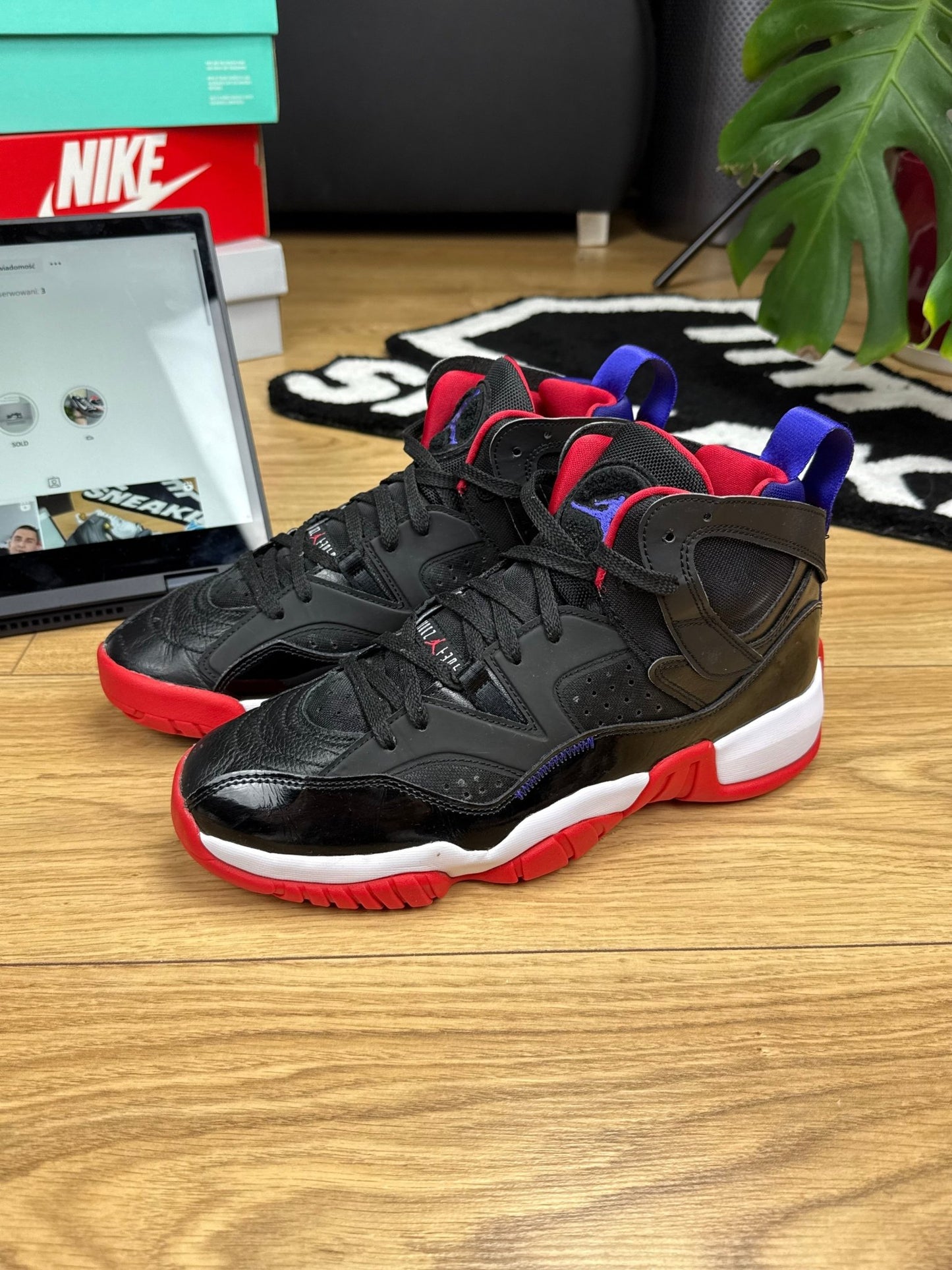 Nike Air Jordan Jumpman Two Trey (43)