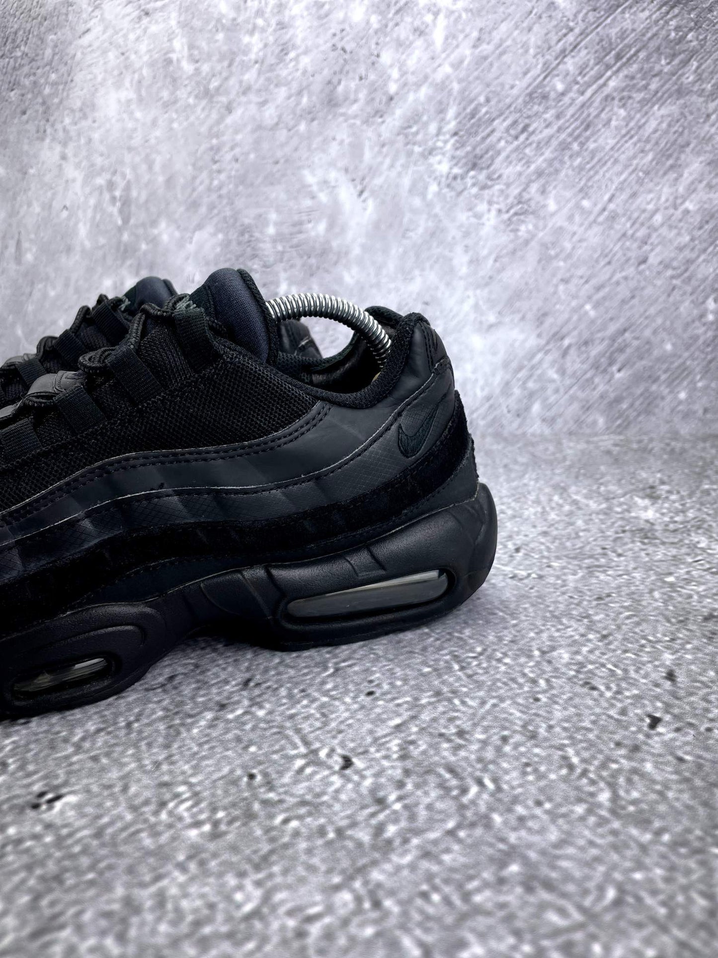 Nike Air Max 95 Essential Triple Black — buty sportowe męskie w bardzo dobrym stanie rozmiar 43, opcjonalne zdjęcie 1