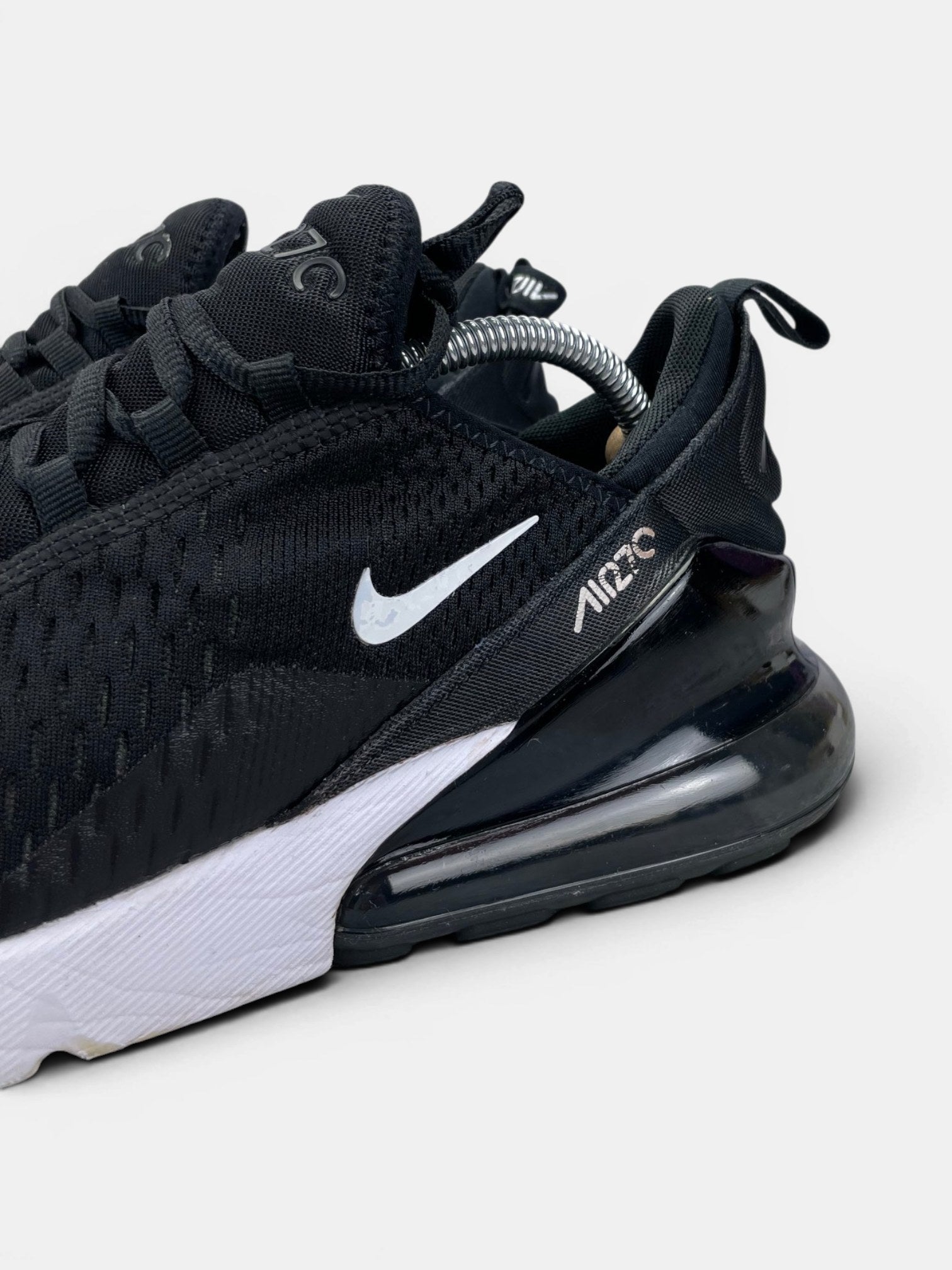 Nike Air Max 270 Black White — buty sportowe męskie w bardzo dobrym stanie rozmiar 43, opcjonalne zdjęcie 1