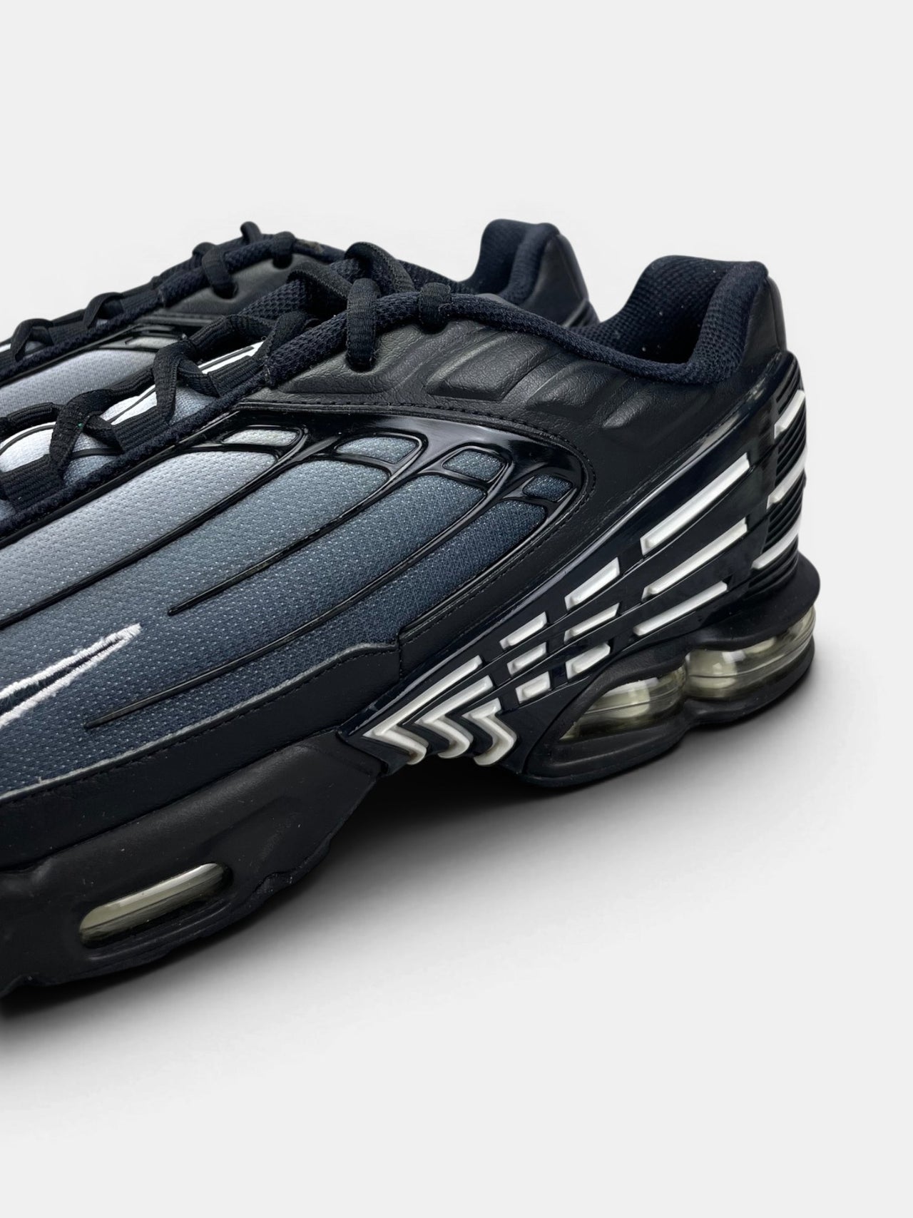 Nike Air Max Plus 3 Black White — buty sportowe męskie w bardzo dobrym stanie rozmiar 46, opcjonalne zdjęcie 1