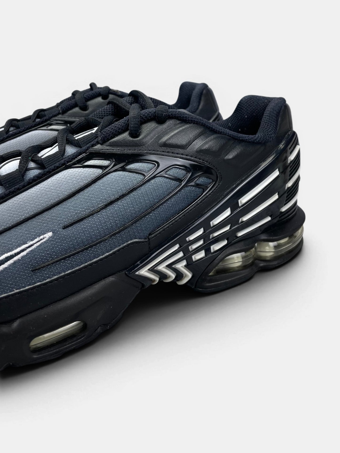 Nike Air Max Plus 3 Black White — buty sportowe męskie w bardzo dobrym stanie rozmiar 46, opcjonalne zdjęcie 1