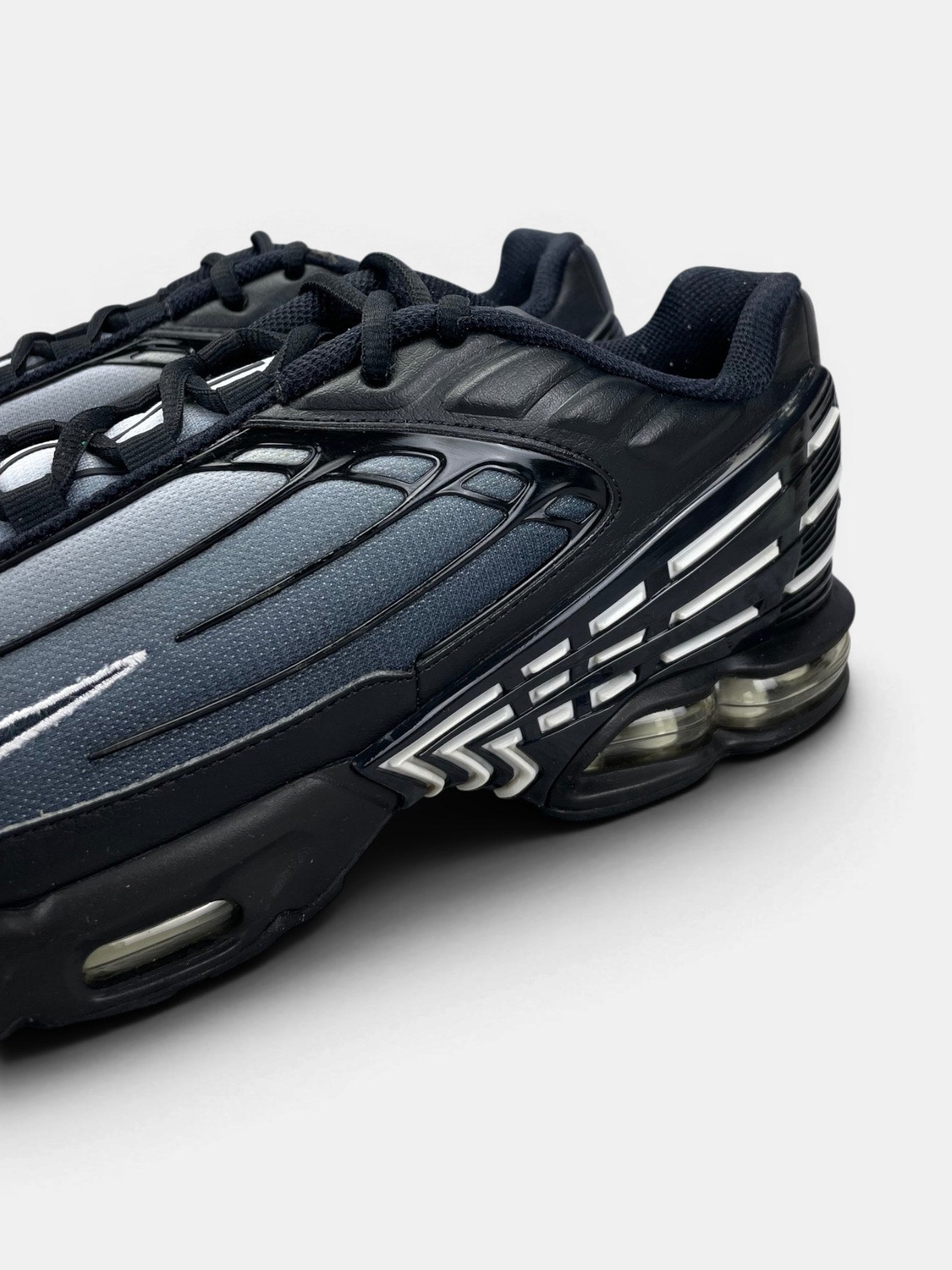 Nike Air Max Plus 3 Black White — buty sportowe męskie w bardzo dobrym stanie rozmiar 46, opcjonalne zdjęcie 1